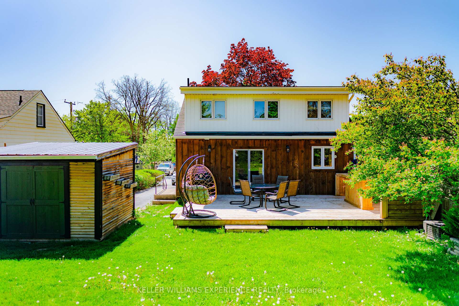 Photo 9 of 46 Grove Street W, Barrie, Queen's Park — HOMEH