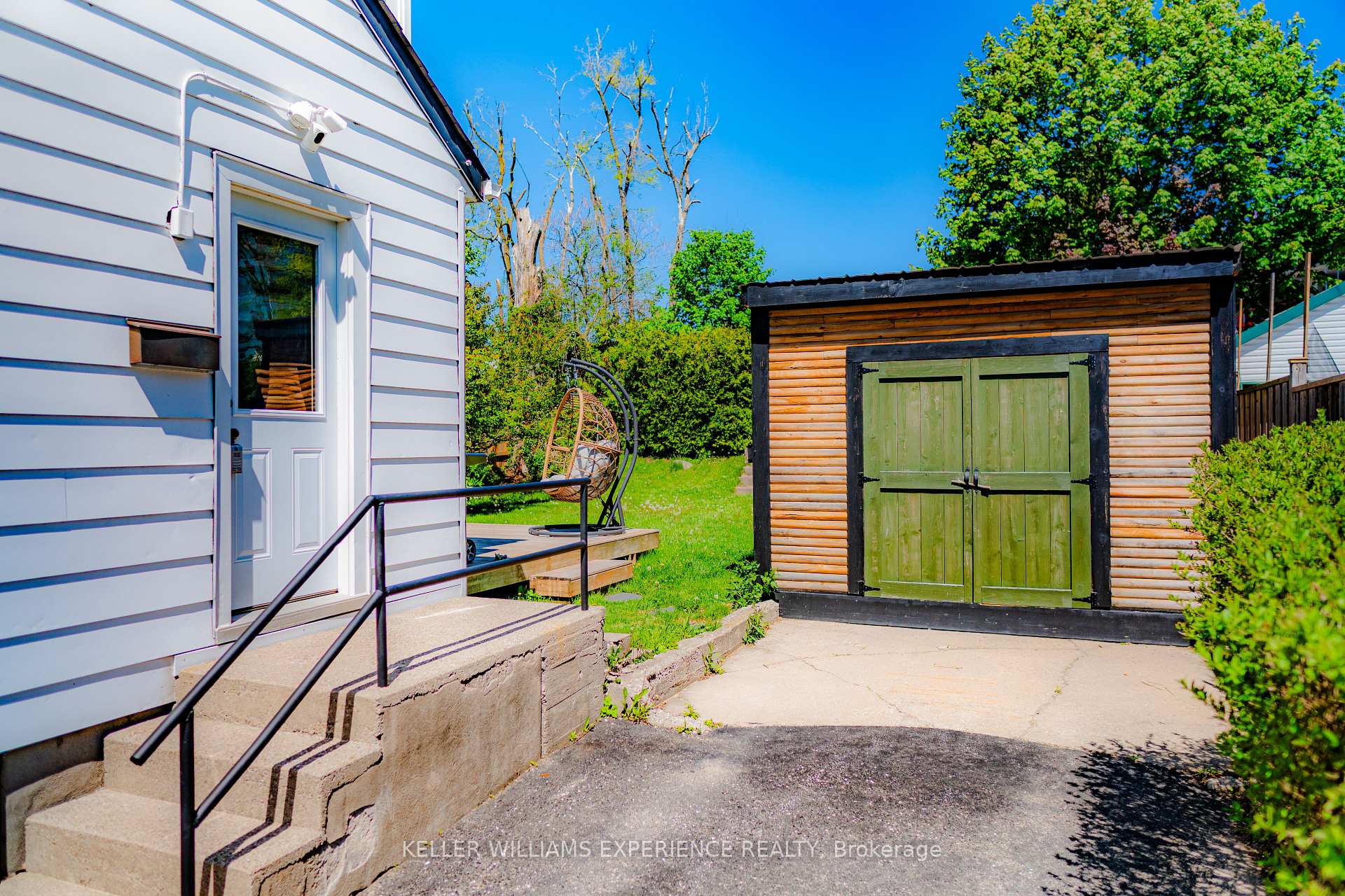Photo 13 of 46 Grove Street W, Barrie, Queen's Park — HOMEH