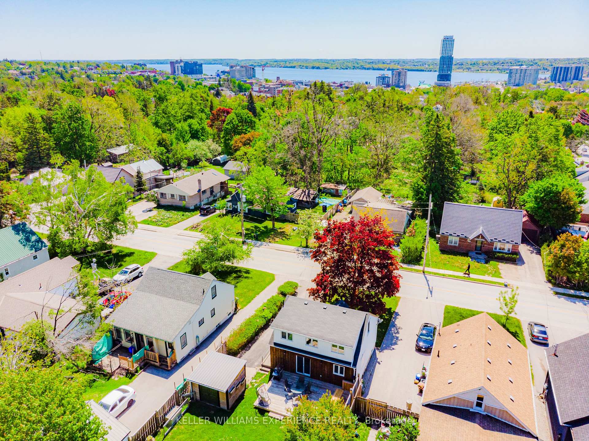 Photo 37 of 46 Grove Street W, Barrie, Queen's Park — HOMEH