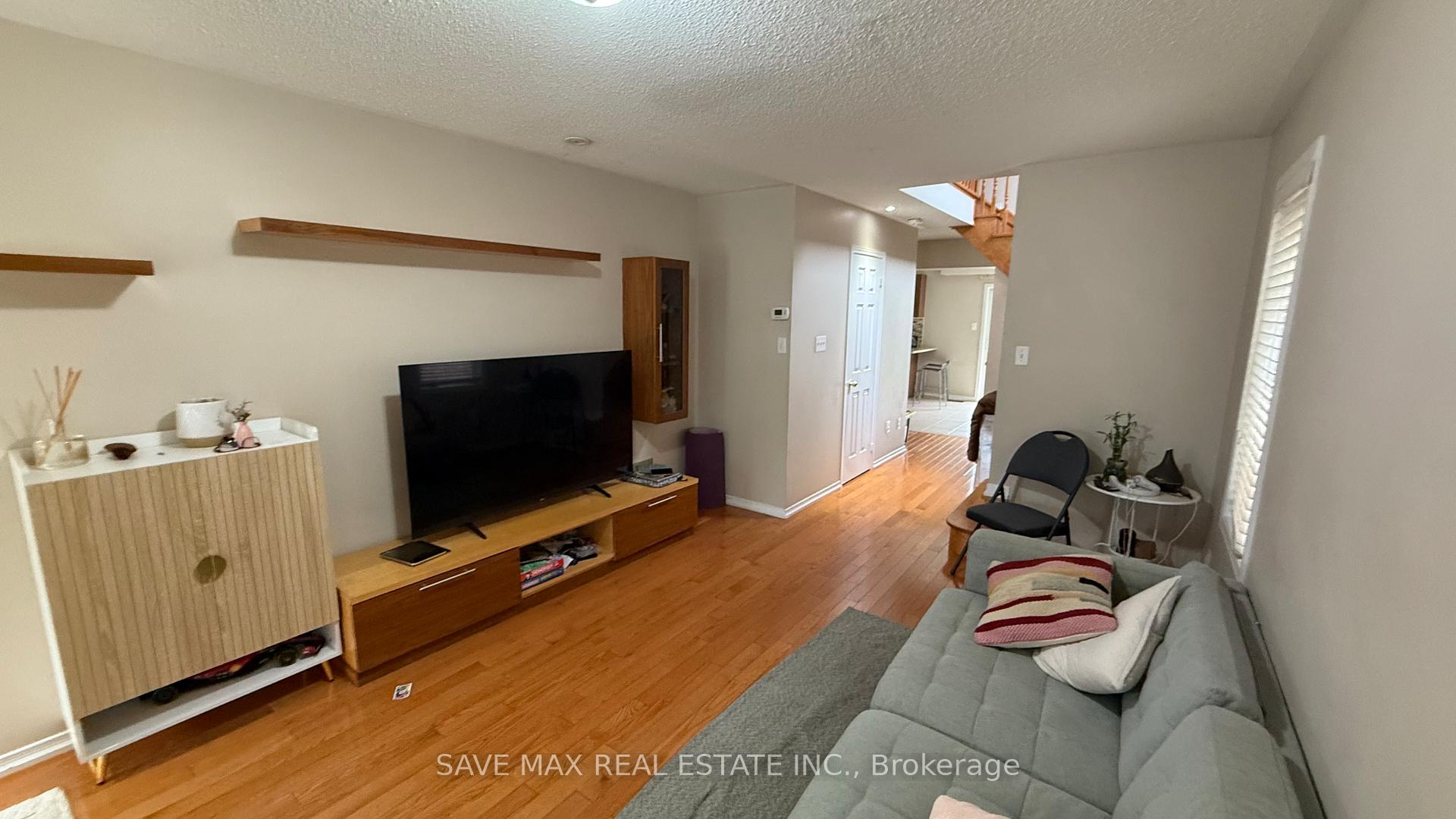 Photo 6 of 98 Sleightholme Crescent, Brampton, Bram East — HOMEH