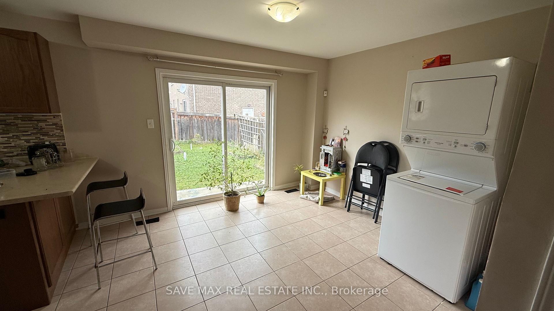 Photo 10 of 98 Sleightholme Crescent, Brampton, Bram East — HOMEH