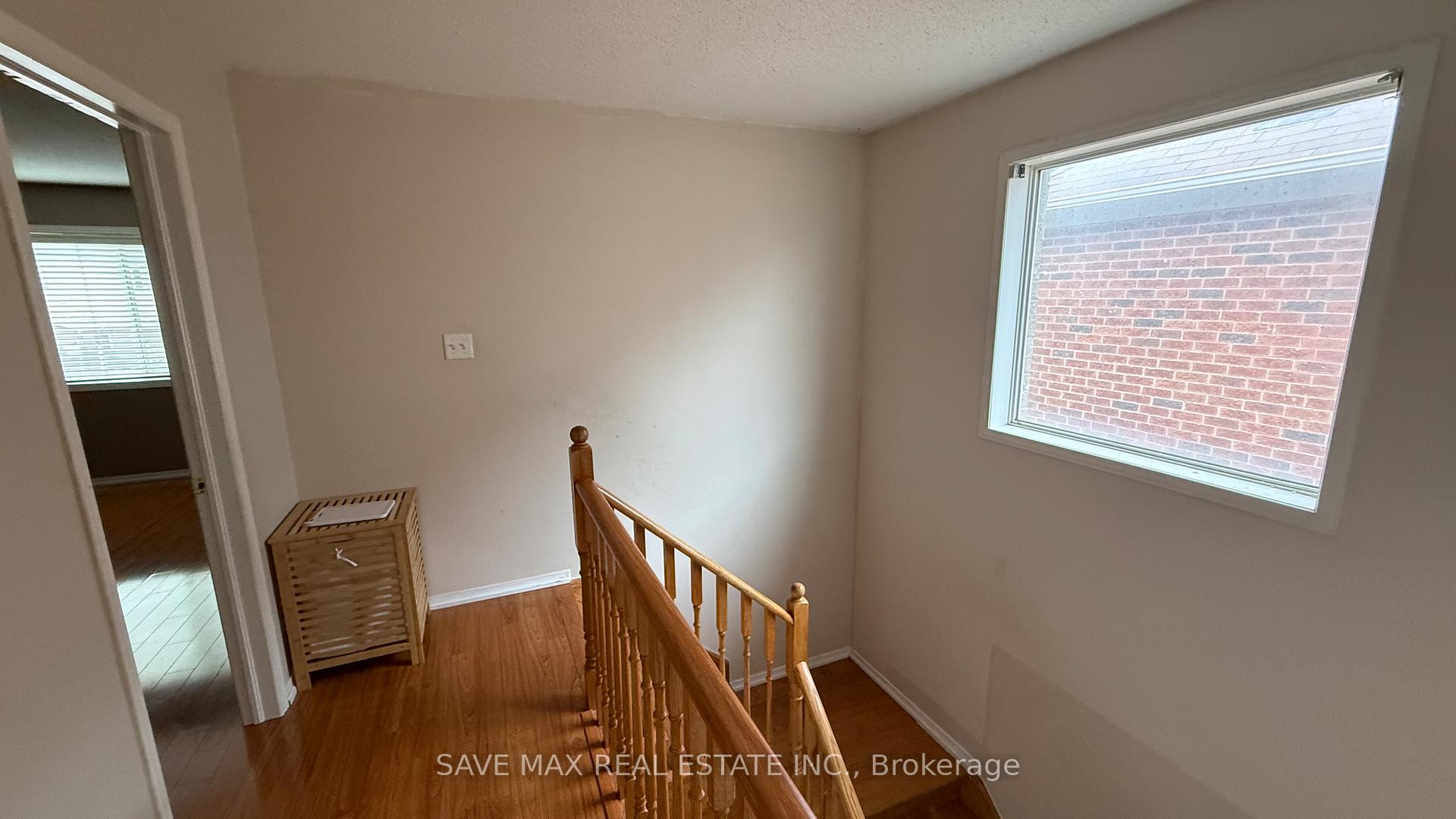 Photo 13 of 98 Sleightholme Crescent, Brampton, Bram East — HOMEH