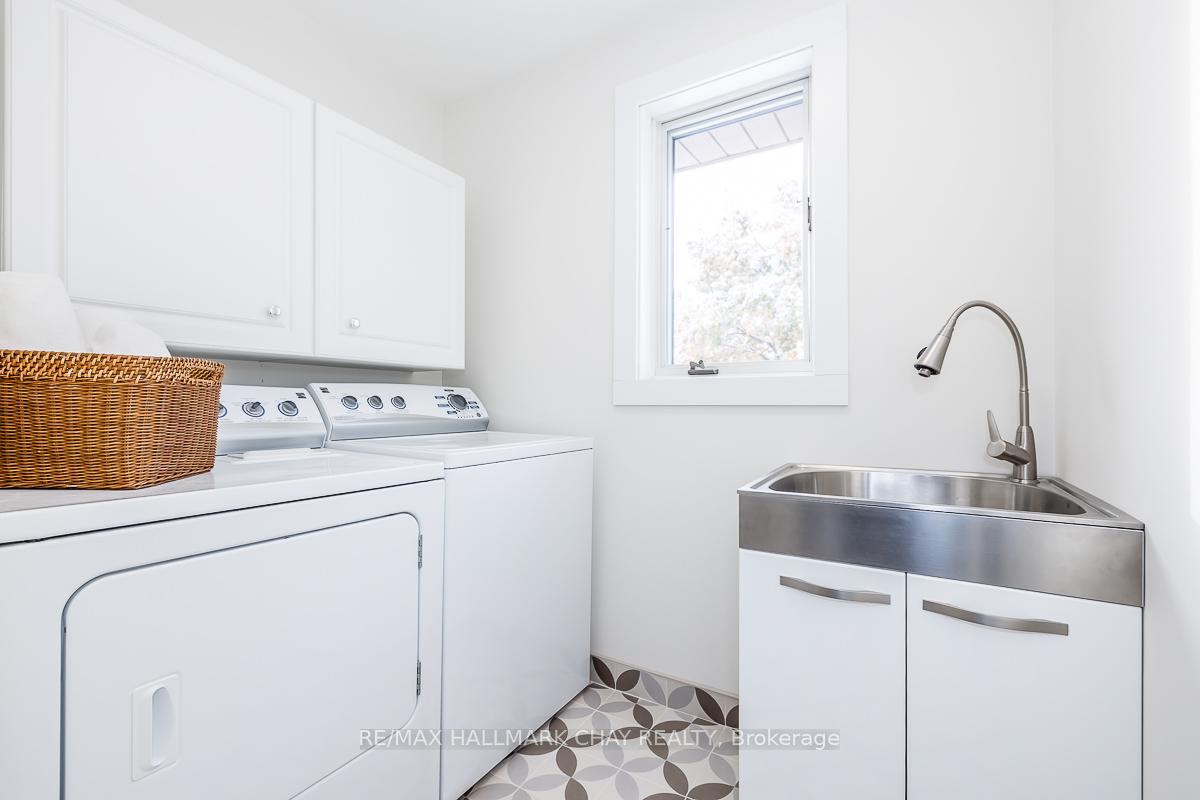 Photo 20 of 16 Garrett Crescent, Barrie, North Shore — HOMEH