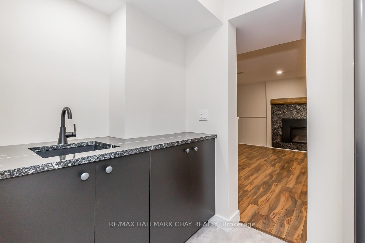 Photo 25 of 16 Garrett Crescent, Barrie, North Shore — HOMEH