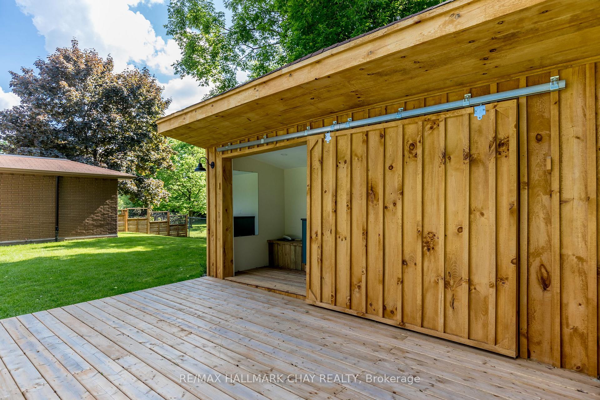 Photo 28 of 16 Garrett Crescent, Barrie, North Shore — HOMEH