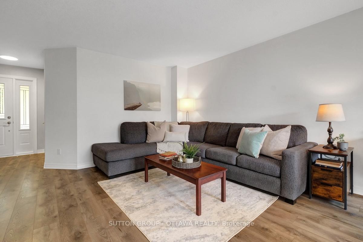 Photo 3 of 199 Markland Crescent, Ottawa, Barrhaven East — HOMEH