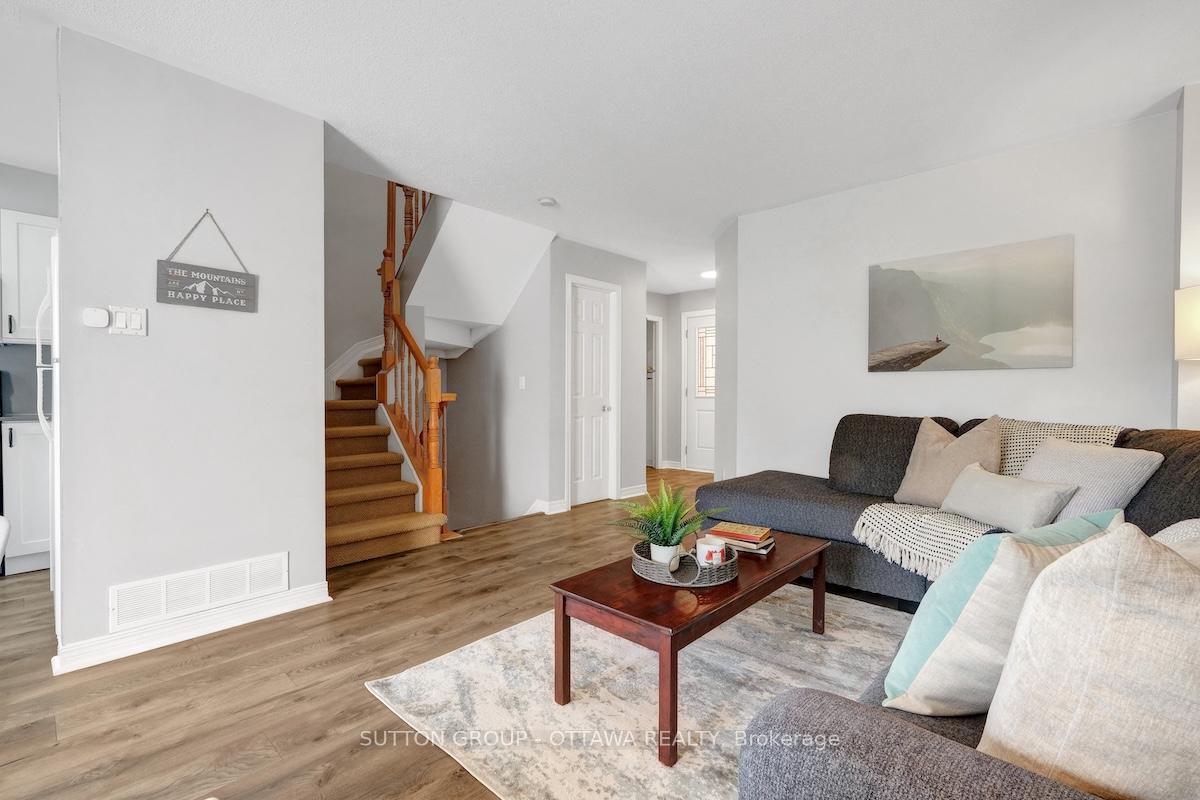 Photo 5 of 199 Markland Crescent, Ottawa, Barrhaven East — HOMEH