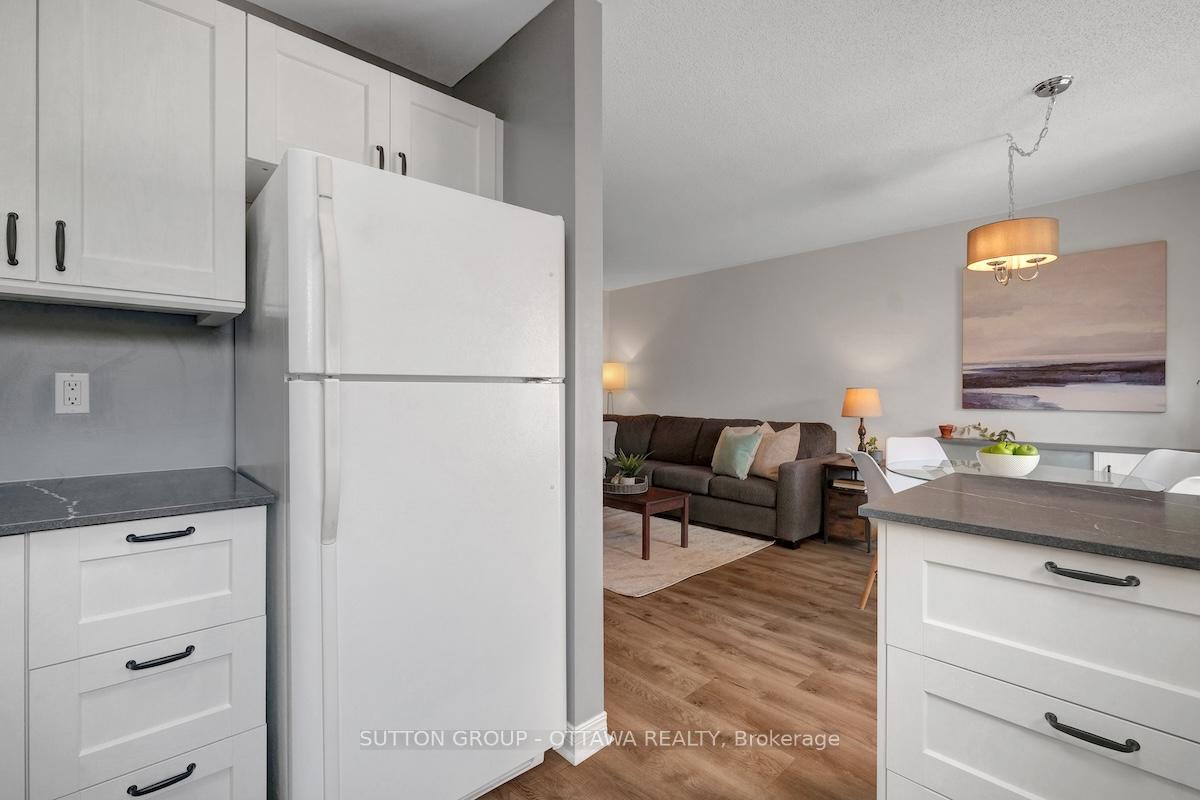 Photo 12 of 199 Markland Crescent, Ottawa, Barrhaven East — HOMEH