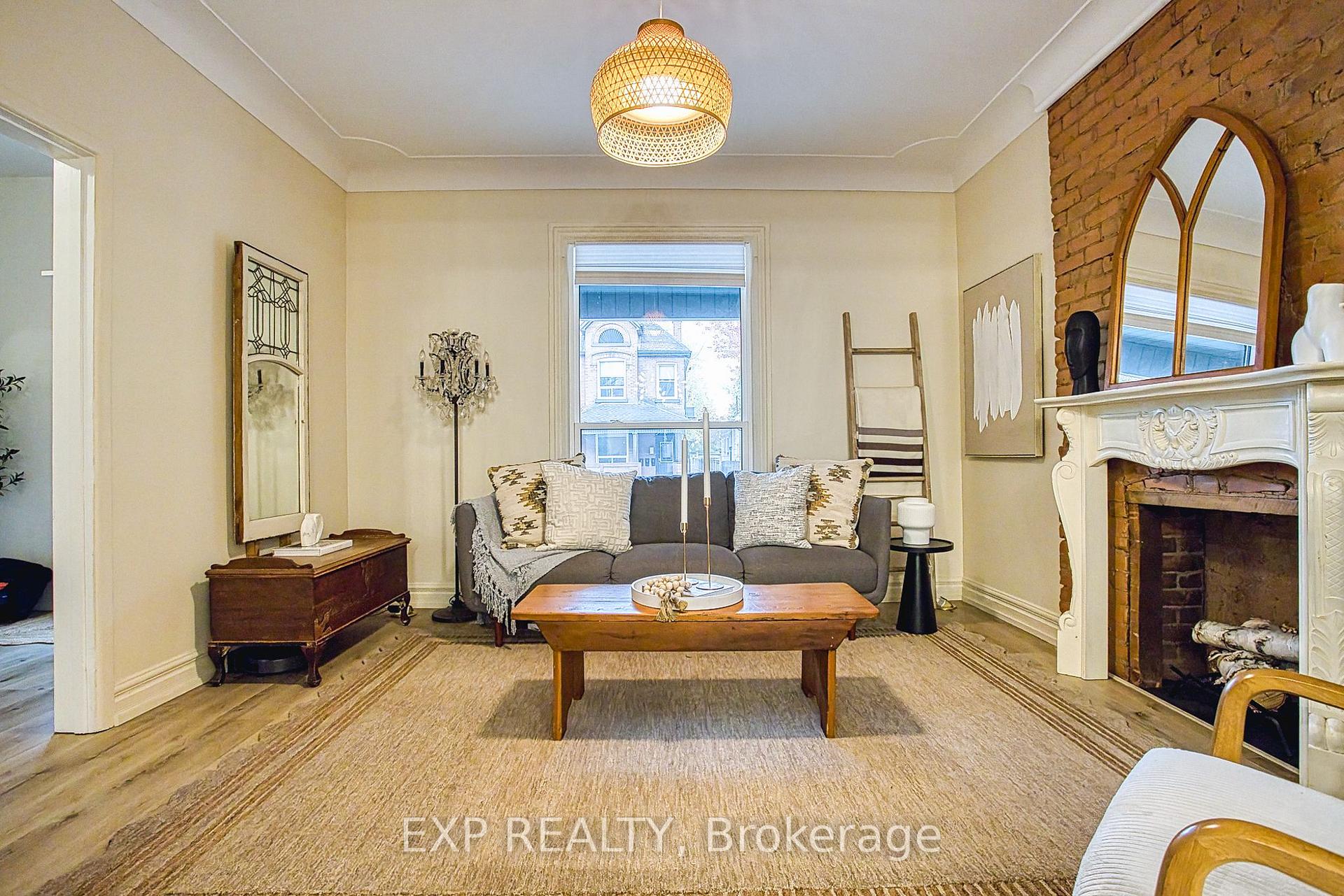 Photo 7 of 176 Emerald Street S, Hamilton, Stinson — HOMEH