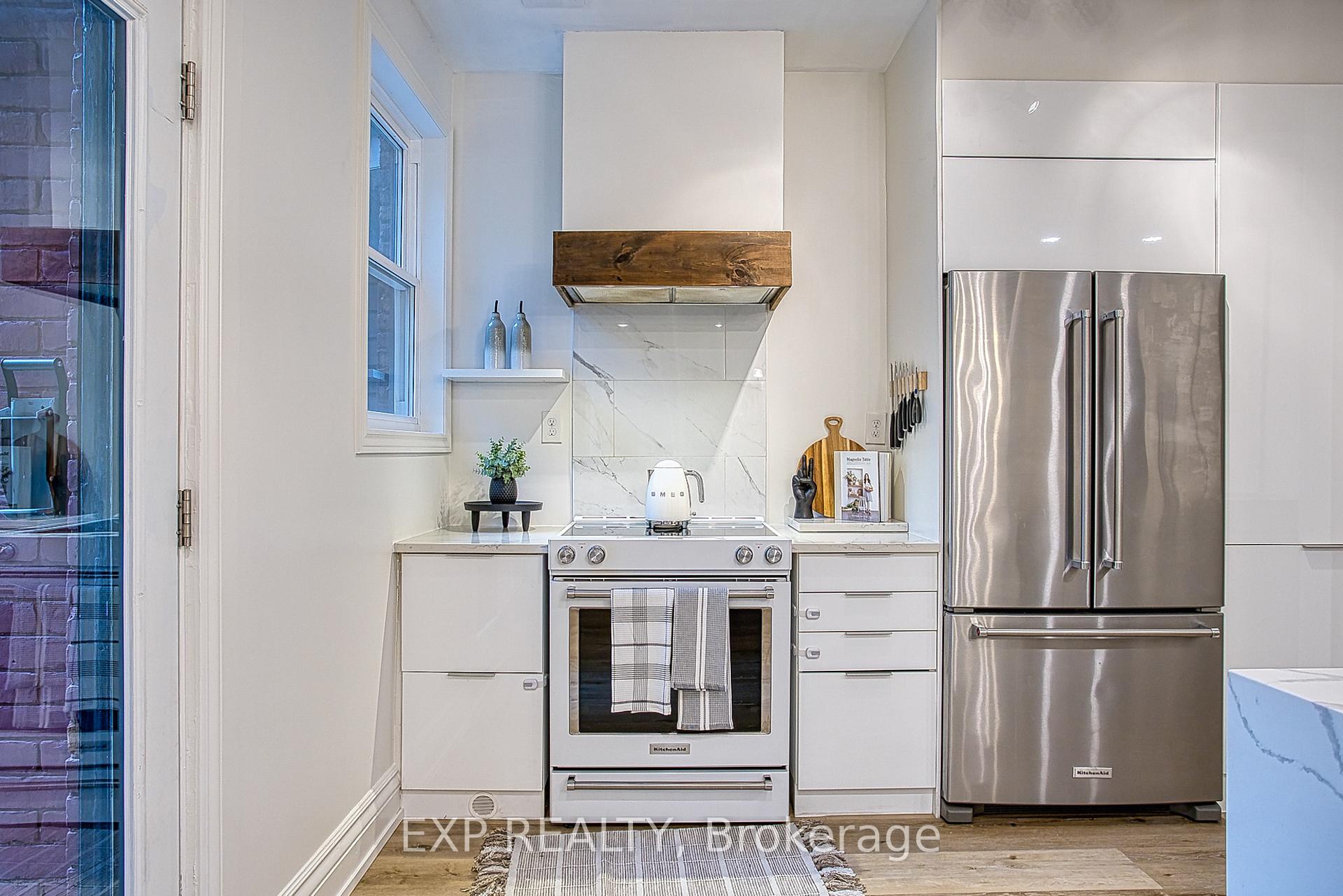 Photo 12 of 176 Emerald Street S, Hamilton, Stinson — HOMEH