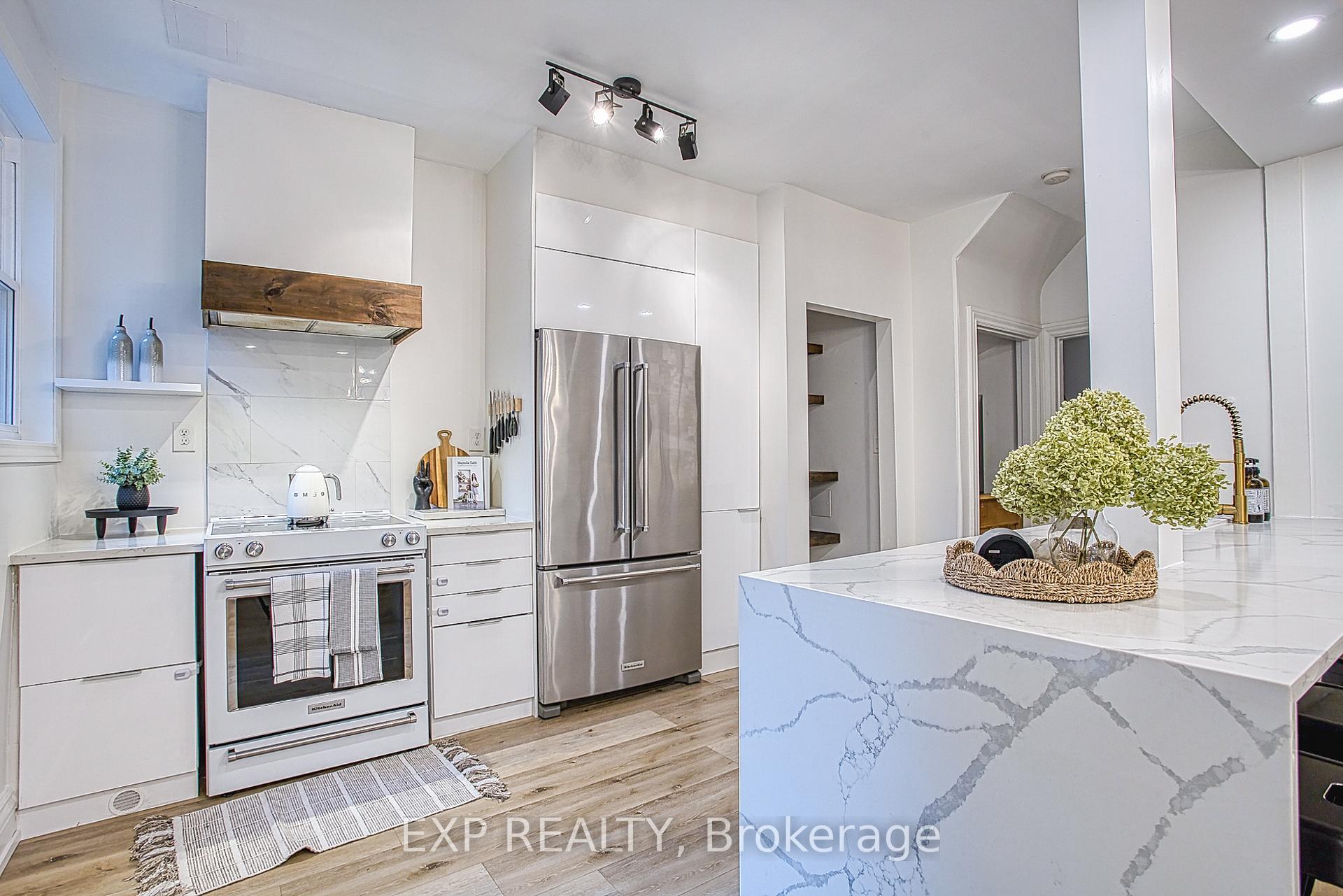 Photo 13 of 176 Emerald Street S, Hamilton, Stinson — HOMEH