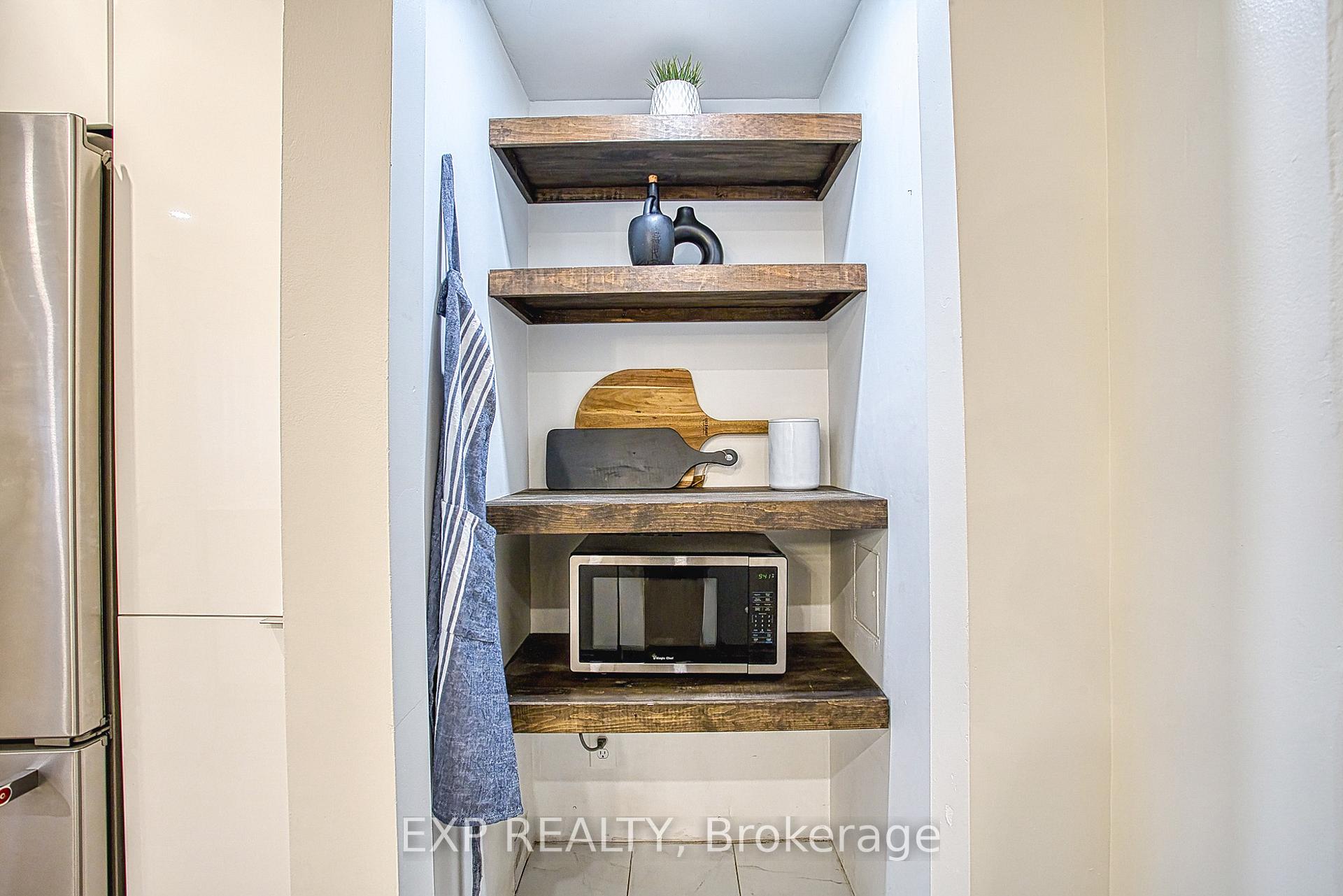 Photo 15 of 176 Emerald Street S, Hamilton, Stinson — HOMEH