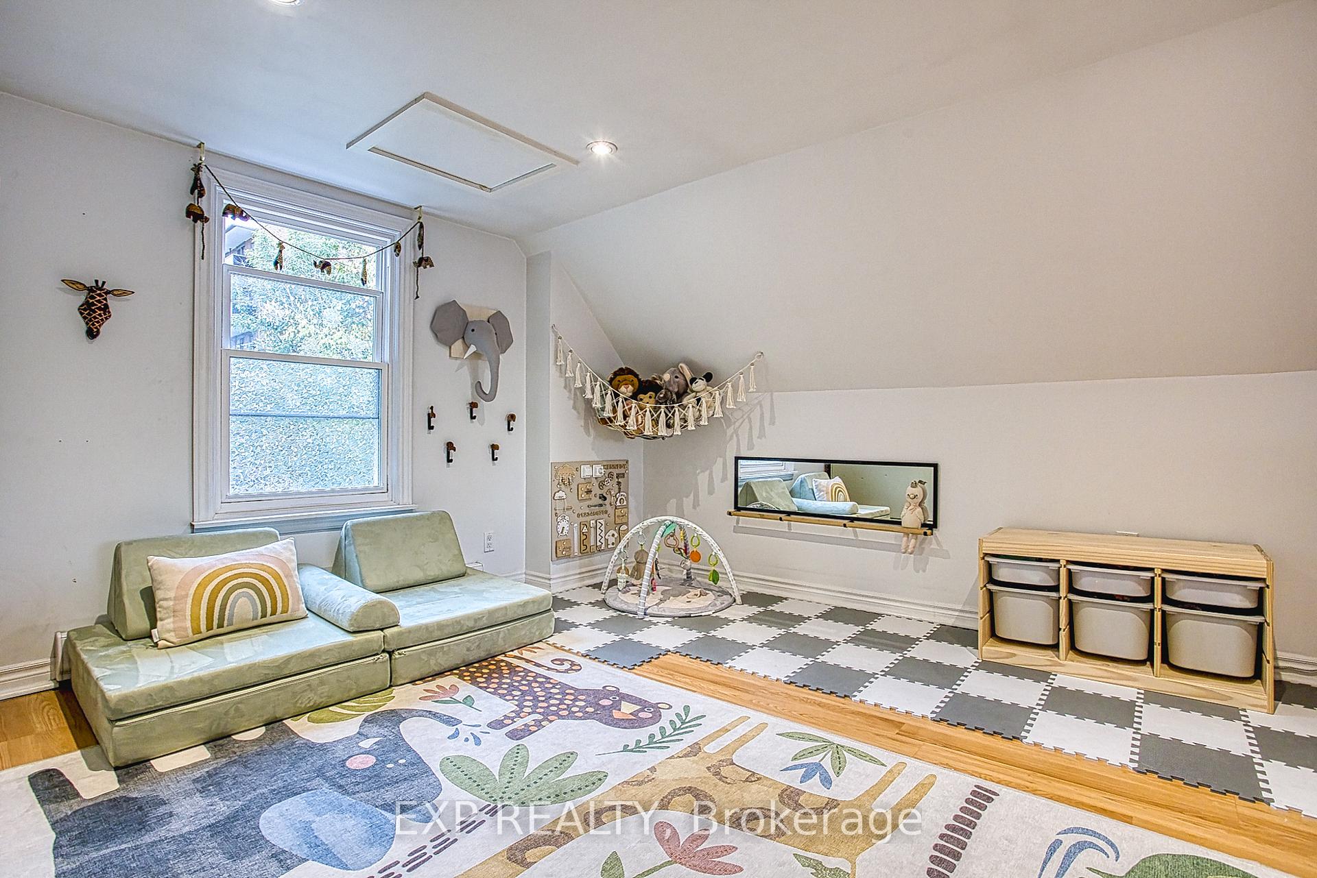Photo 27 of 176 Emerald Street S, Hamilton, Stinson — HOMEH