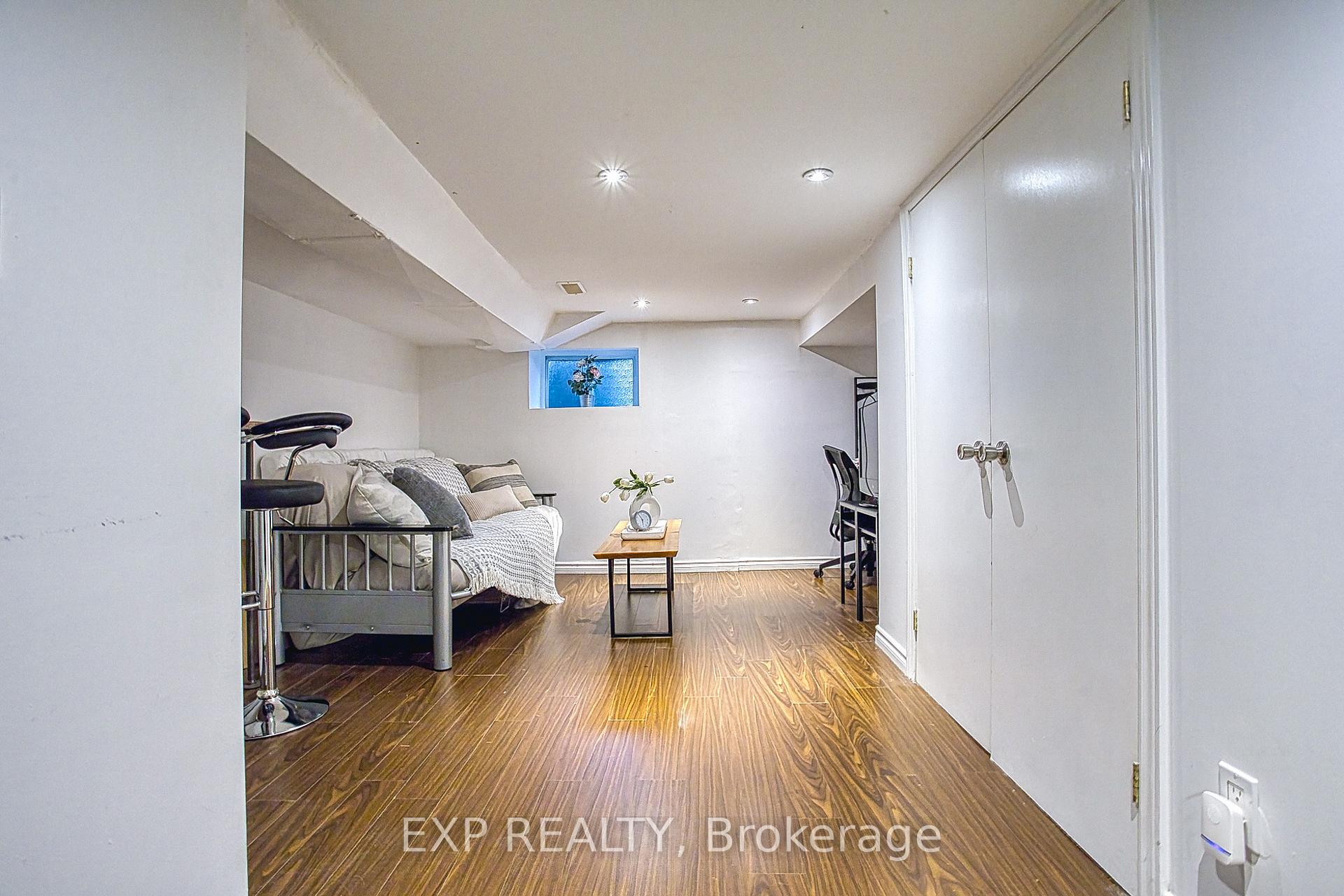 Photo 30 of 176 Emerald Street S, Hamilton, Stinson — HOMEH