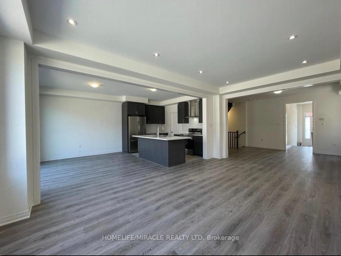 Photo 2 of 63 Shepherd Drive, Barrie, Rural Barrie Southeast — HOMEH