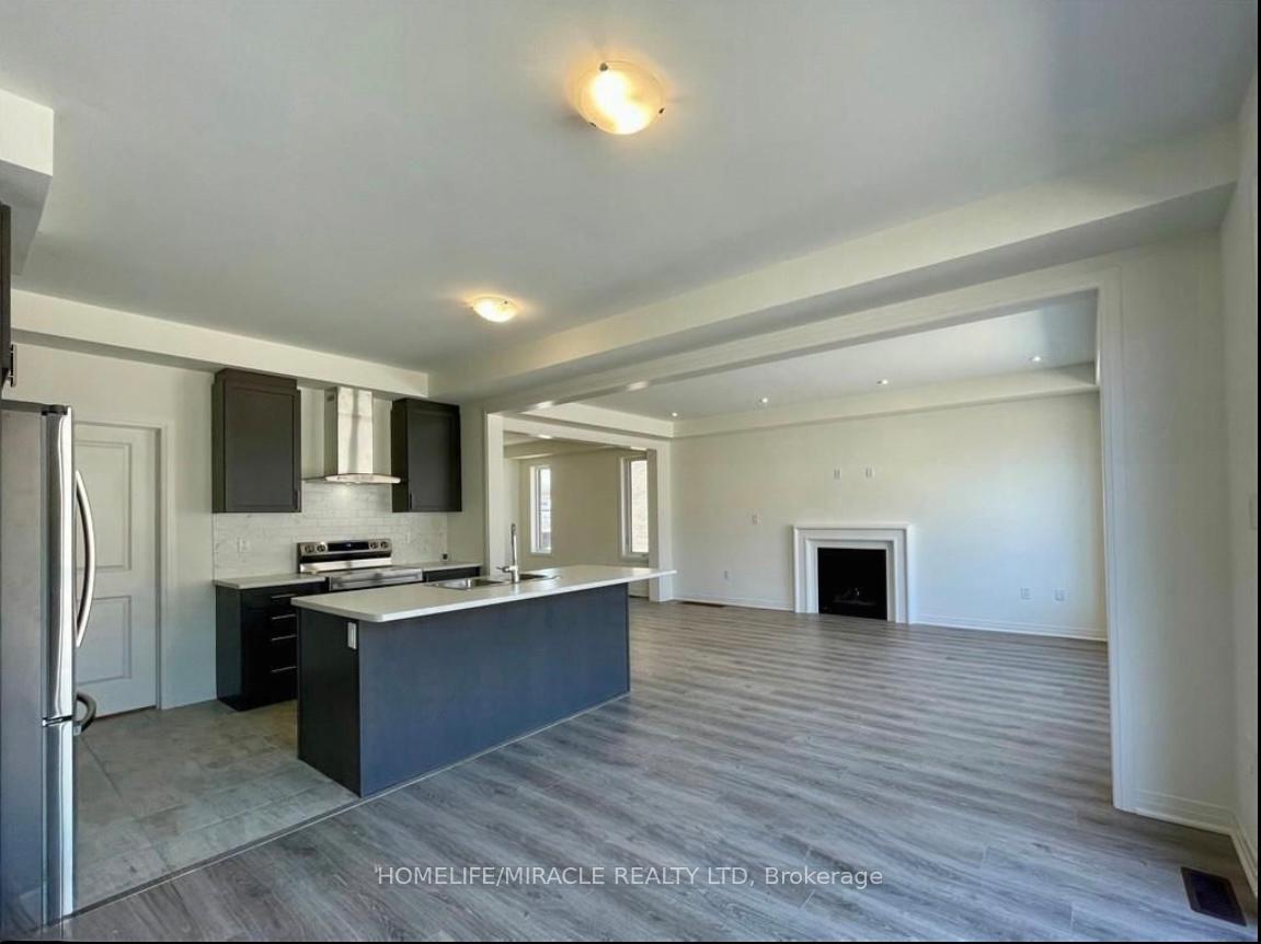 Photo 4 of 63 Shepherd Drive, Barrie, Rural Barrie Southeast — HOMEH