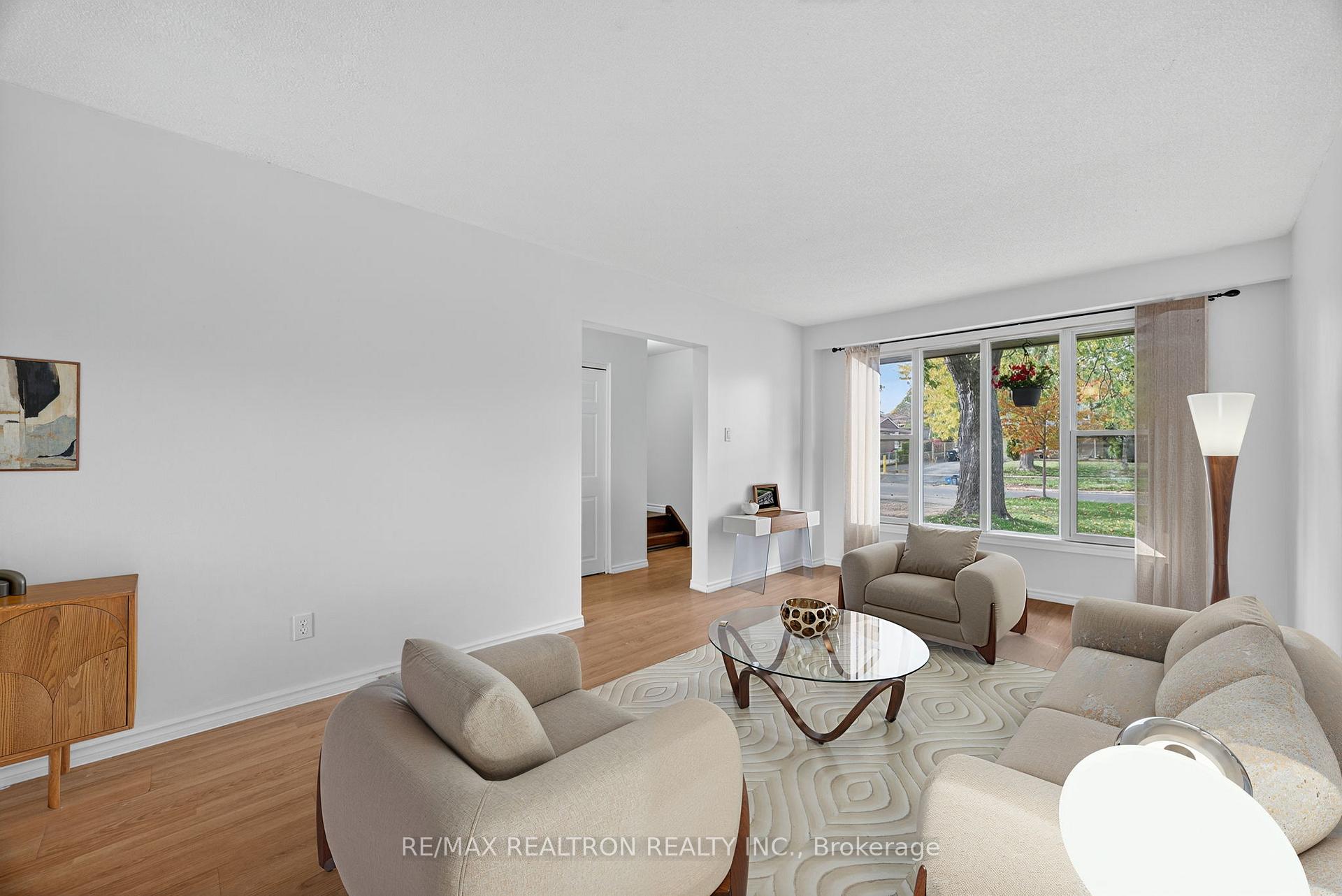 Photo 5 of 125 Daphne Crescent, Barrie, Cundles East — HOMEH