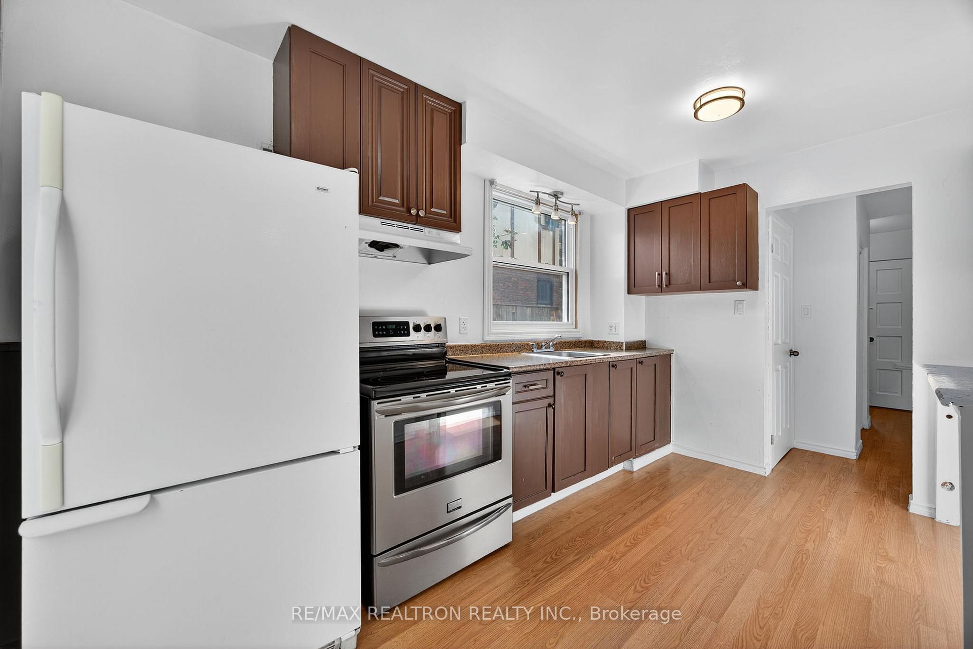 Photo 13 of 125 Daphne Crescent, Barrie, Cundles East — HOMEH
