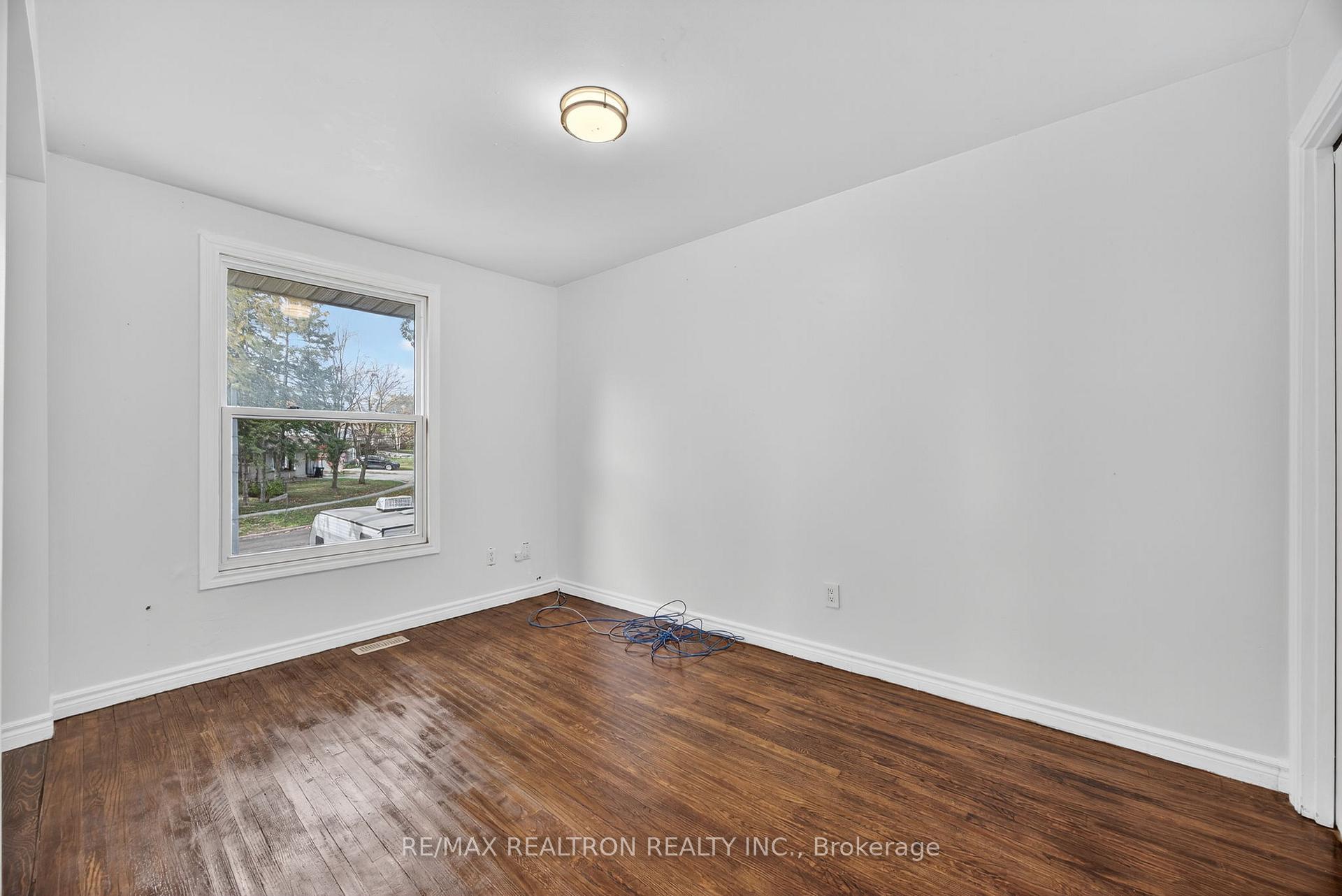 Photo 22 of 125 Daphne Crescent, Barrie, Cundles East — HOMEH