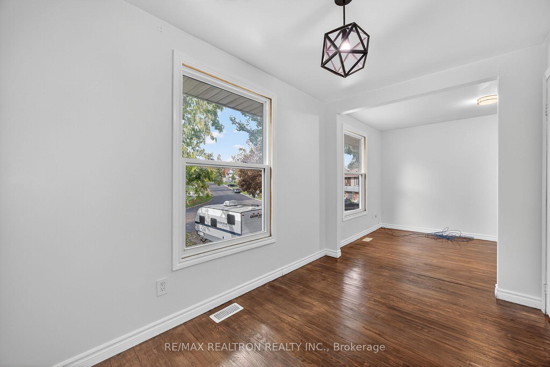 Photo 26 of 125 Daphne Crescent, Barrie, Cundles East — HOMEH