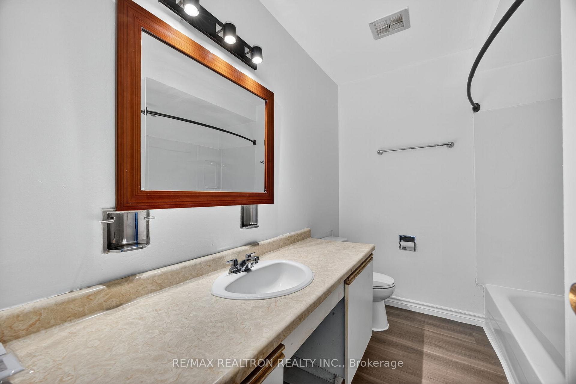 Photo 32 of 125 Daphne Crescent, Barrie, Cundles East — HOMEH