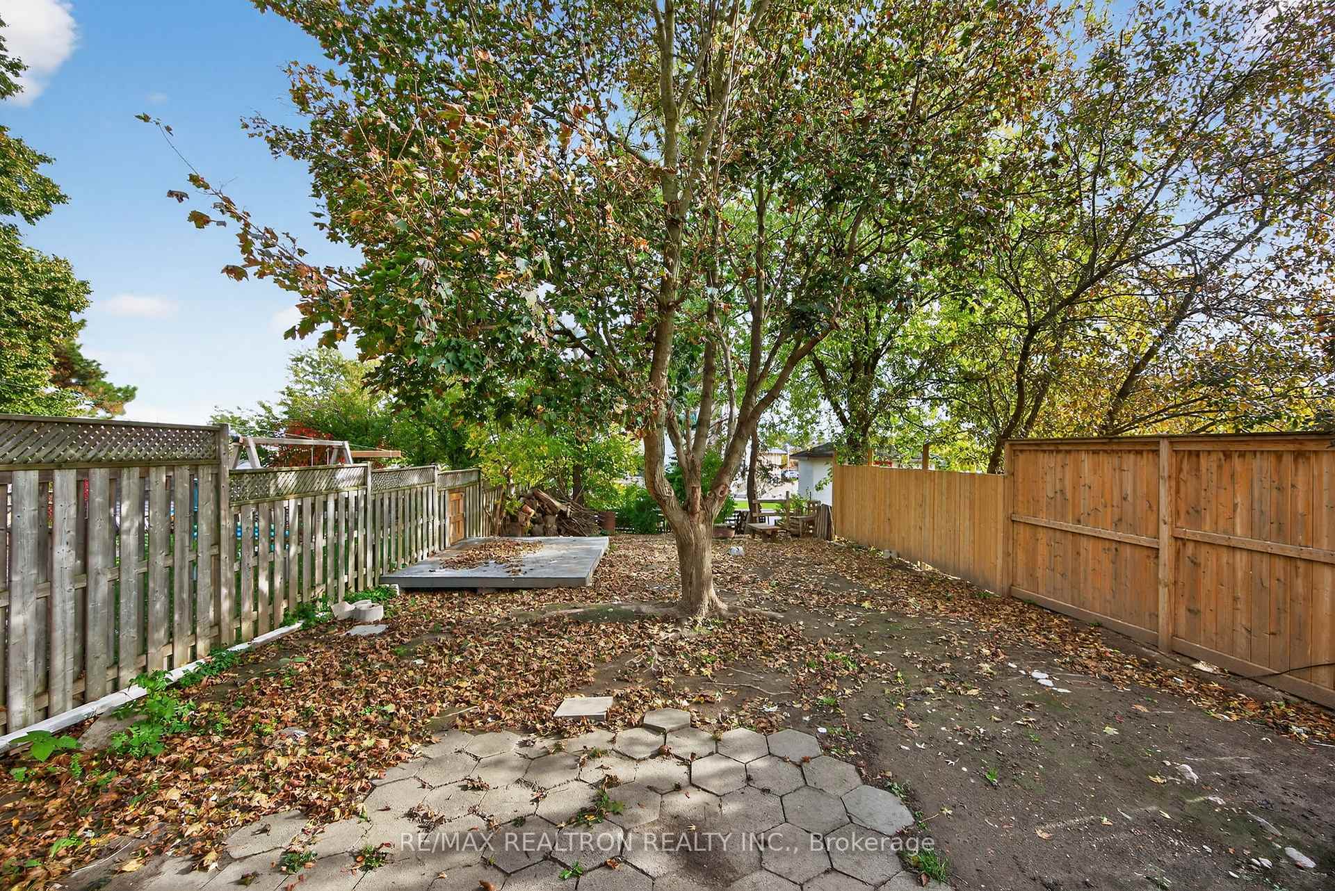 Photo 39 of 125 Daphne Crescent, Barrie, Cundles East — HOMEH