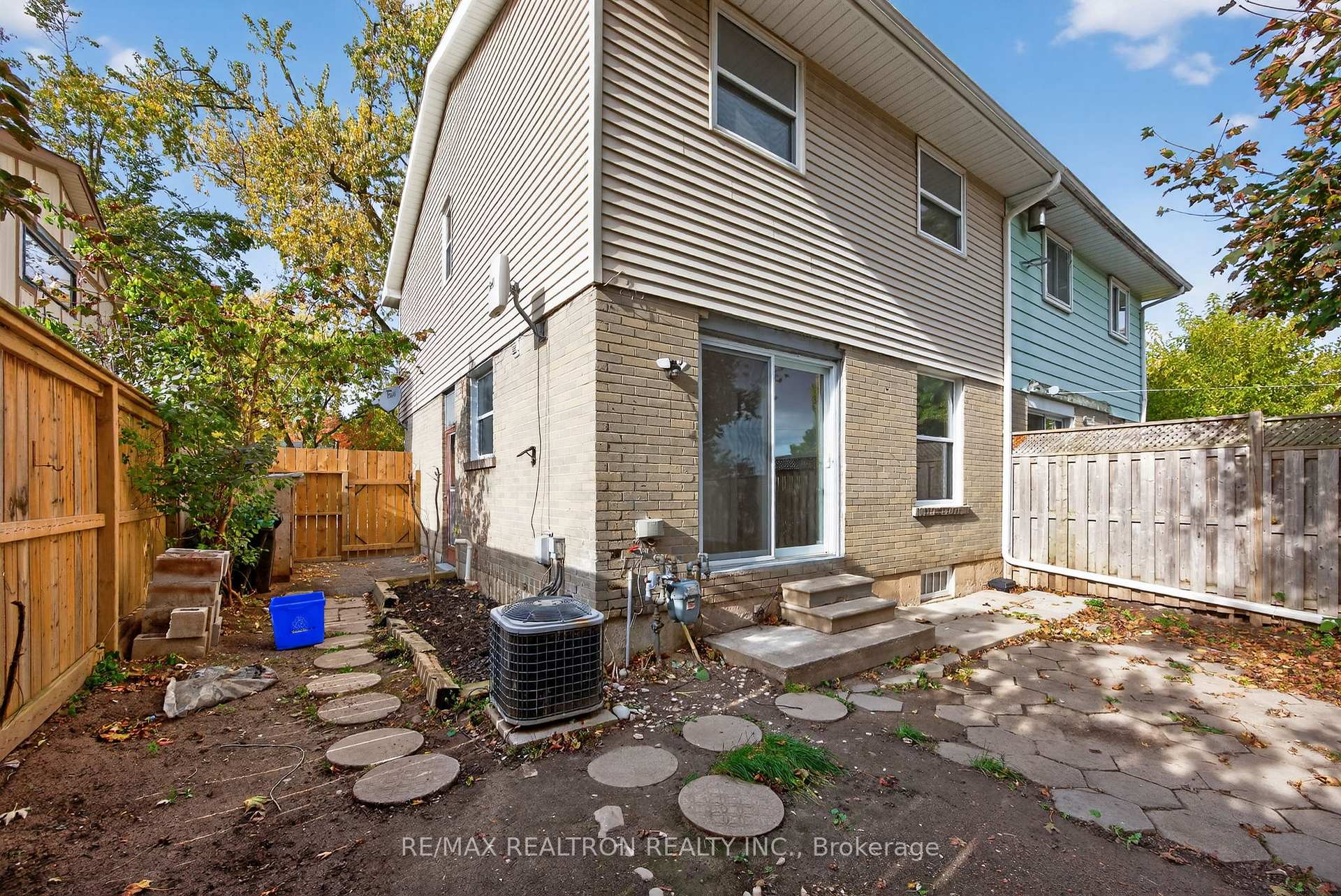 Photo 38 of 125 Daphne Crescent, Barrie, Cundles East — HOMEH
