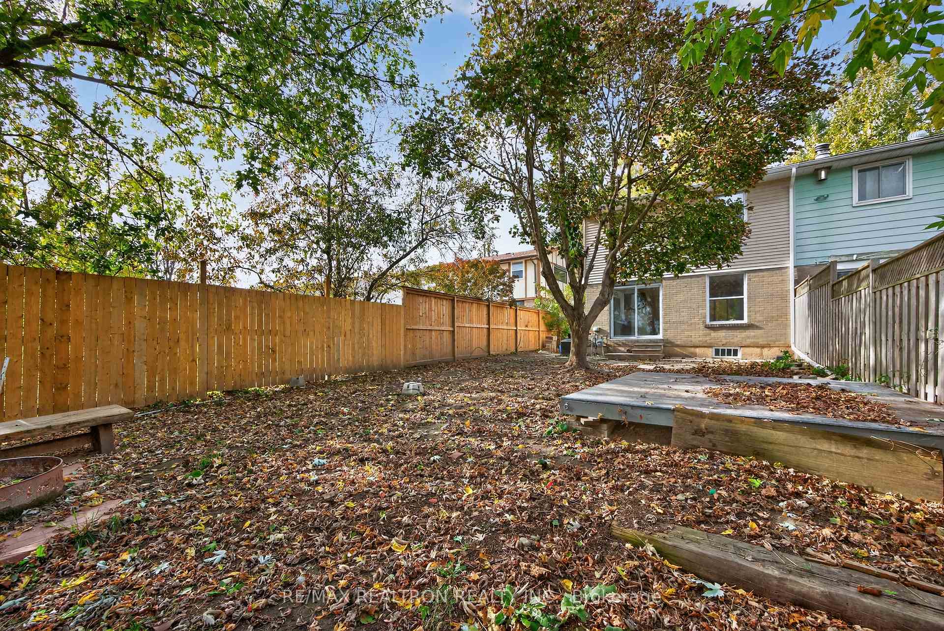 Photo 42 of 125 Daphne Crescent, Barrie, Cundles East — HOMEH