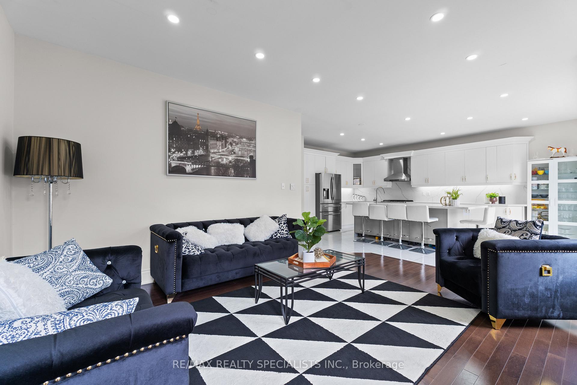 Photo 37 of 60 Vanwood Crescent, Brampton, Vales of Castlemore — HOMEH