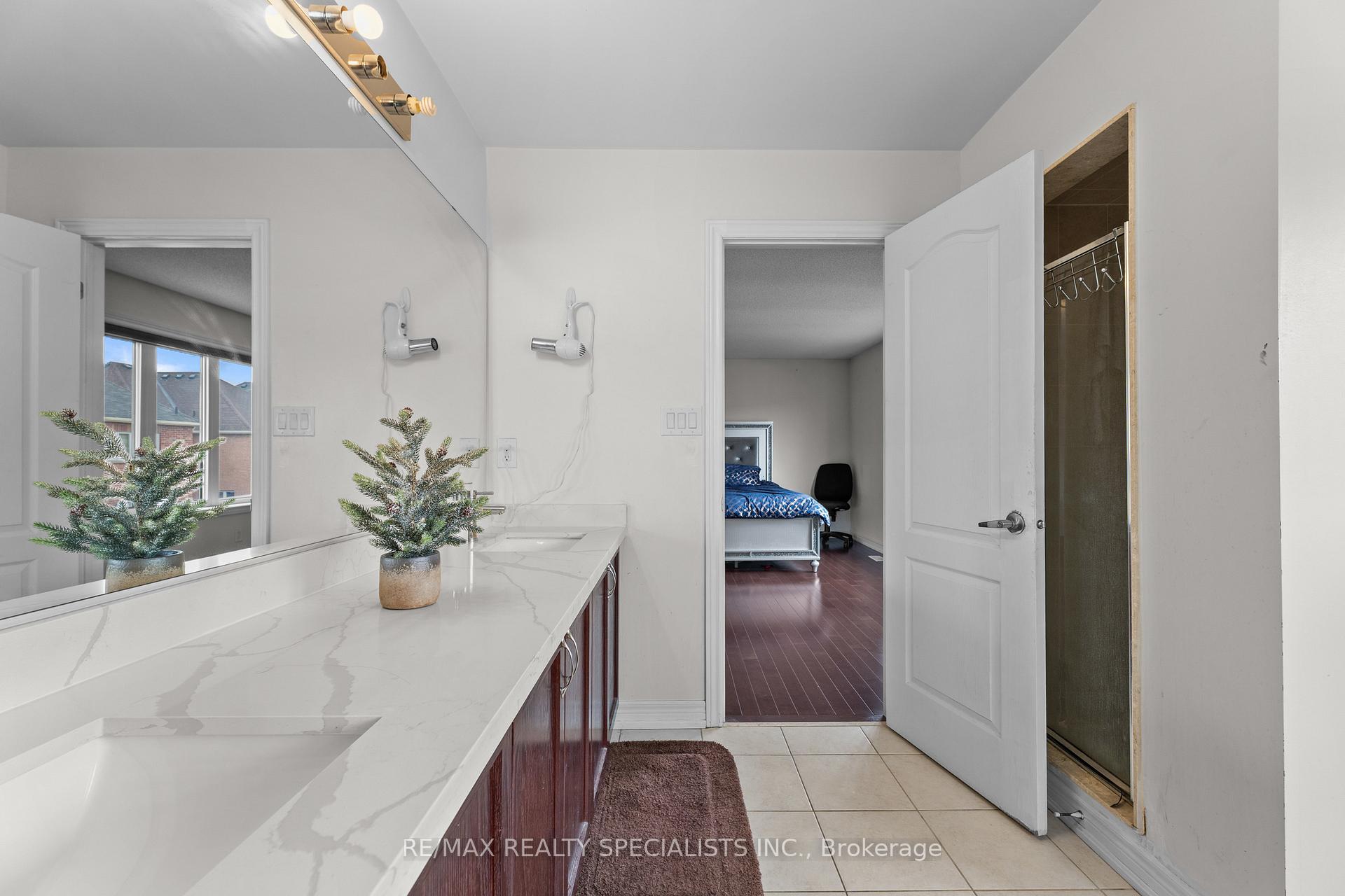 Photo 19 of 60 Vanwood Crescent, Brampton, Vales of Castlemore — HOMEH