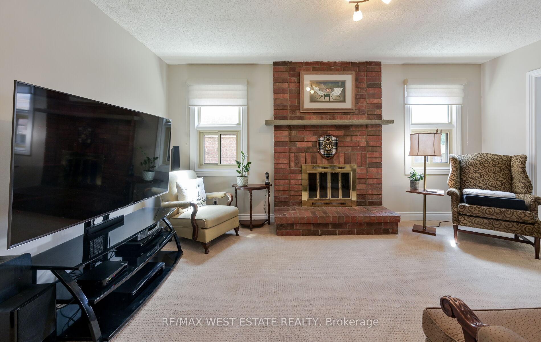Photo 24 of 237 Vodden Street W, Brampton, Brampton West — HOMEH
