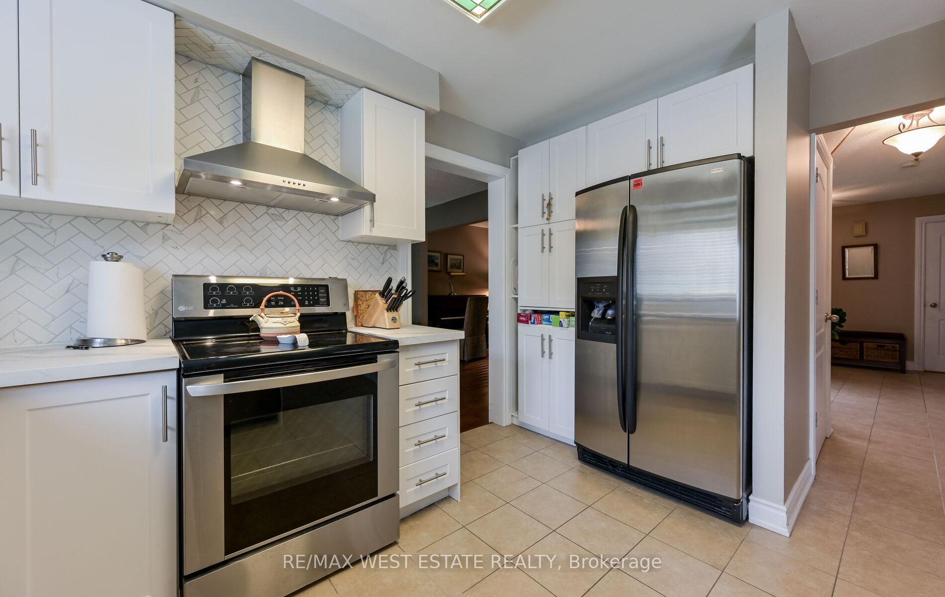 Photo 7 of 237 Vodden Street W, Brampton, Brampton West — HOMEH