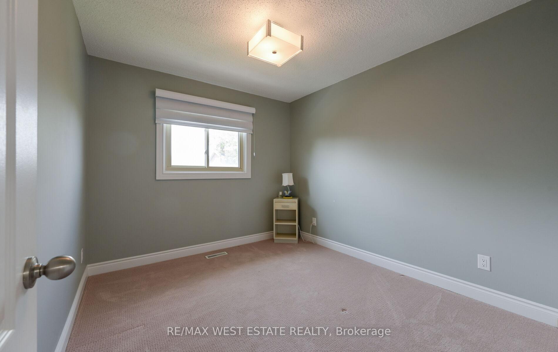 Photo 8 of 237 Vodden Street W, Brampton, Brampton West — HOMEH