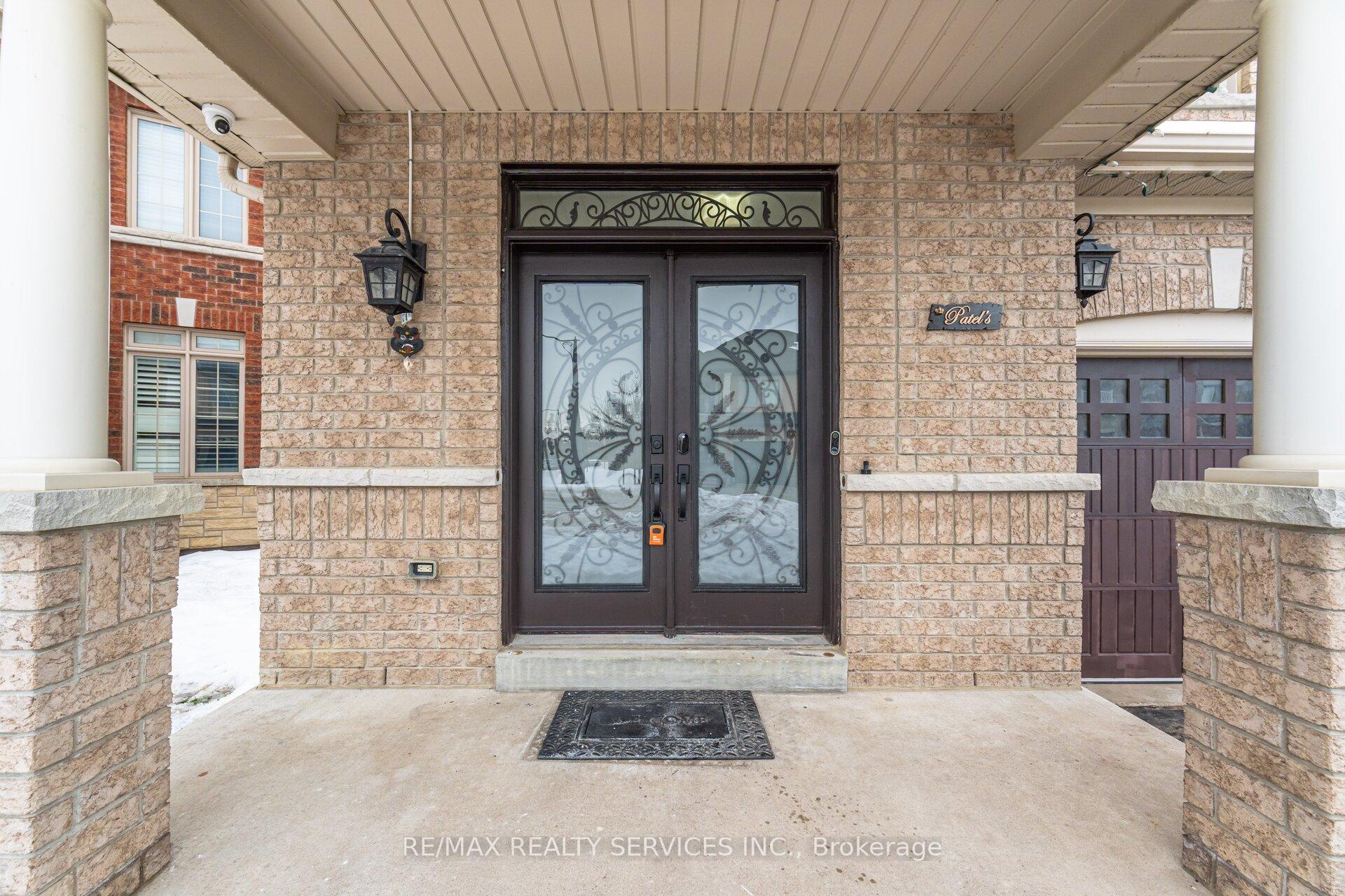 Photo 5 of 71 Vanderpool Crescent, Brampton, Bram East — HOMEH