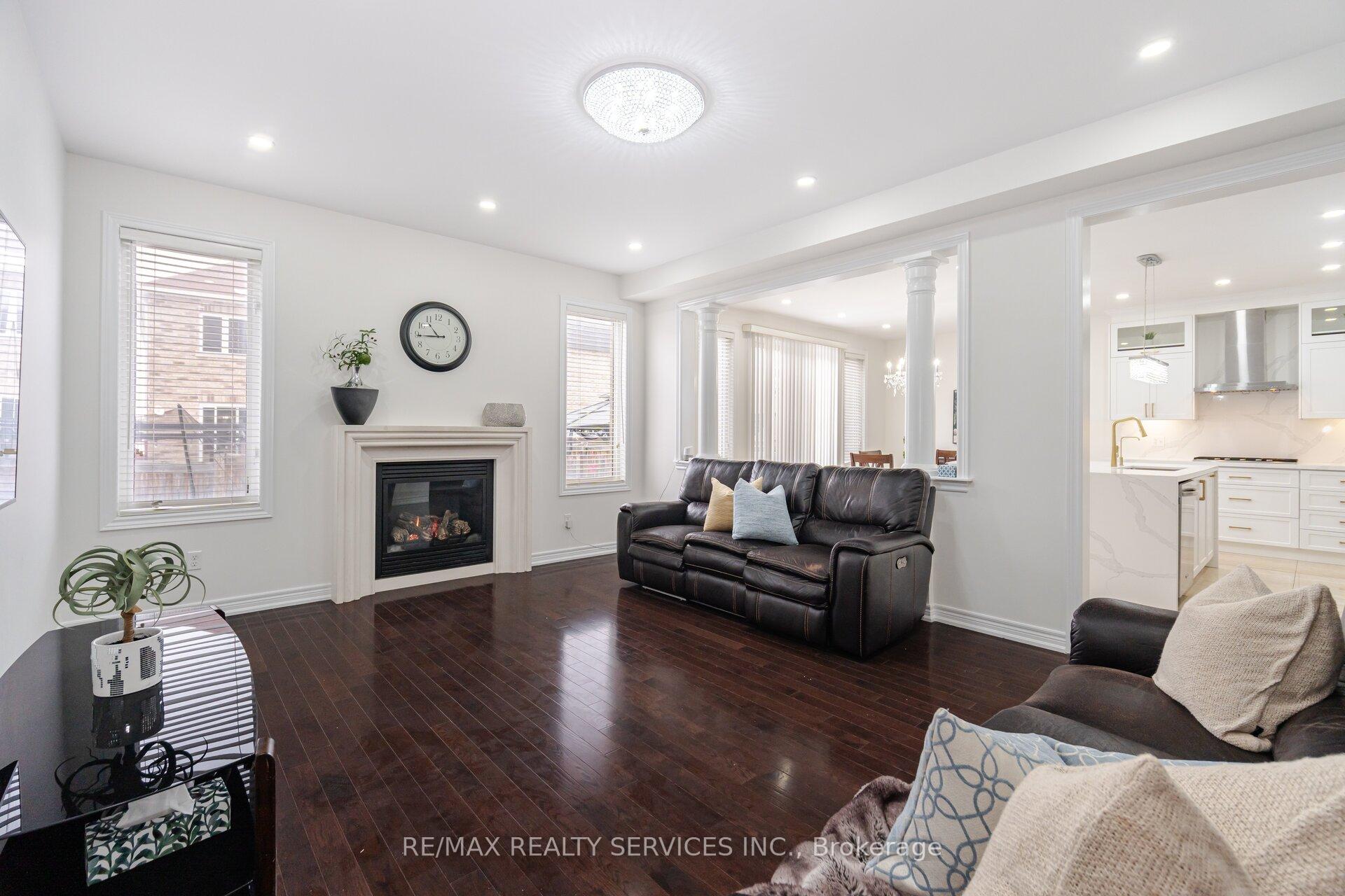 Photo 9 of 71 Vanderpool Crescent, Brampton, Bram East — HOMEH
