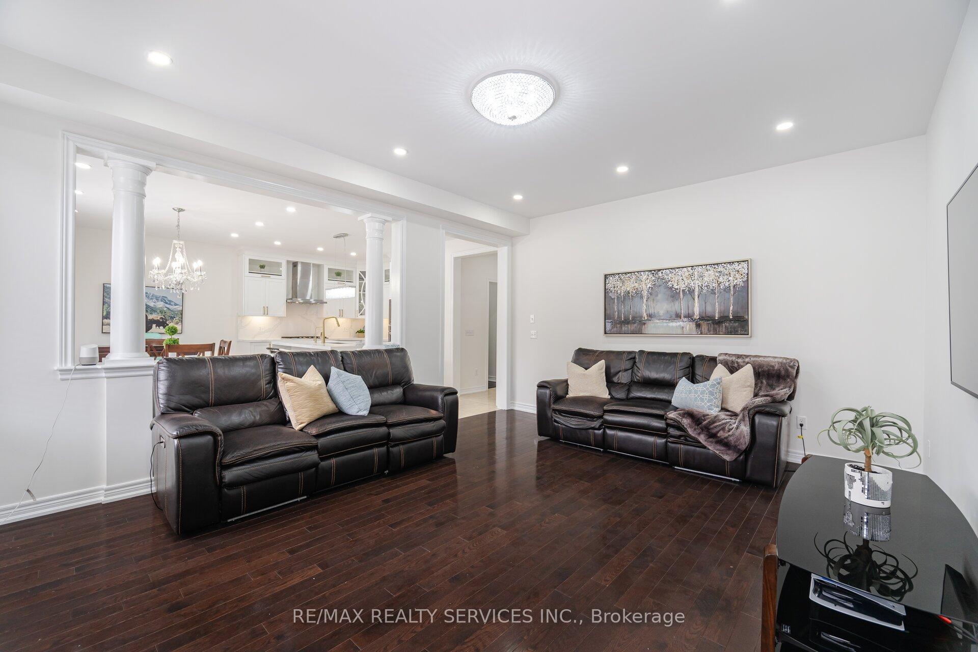 Photo 38 of 71 Vanderpool Crescent, Brampton, Bram East — HOMEH