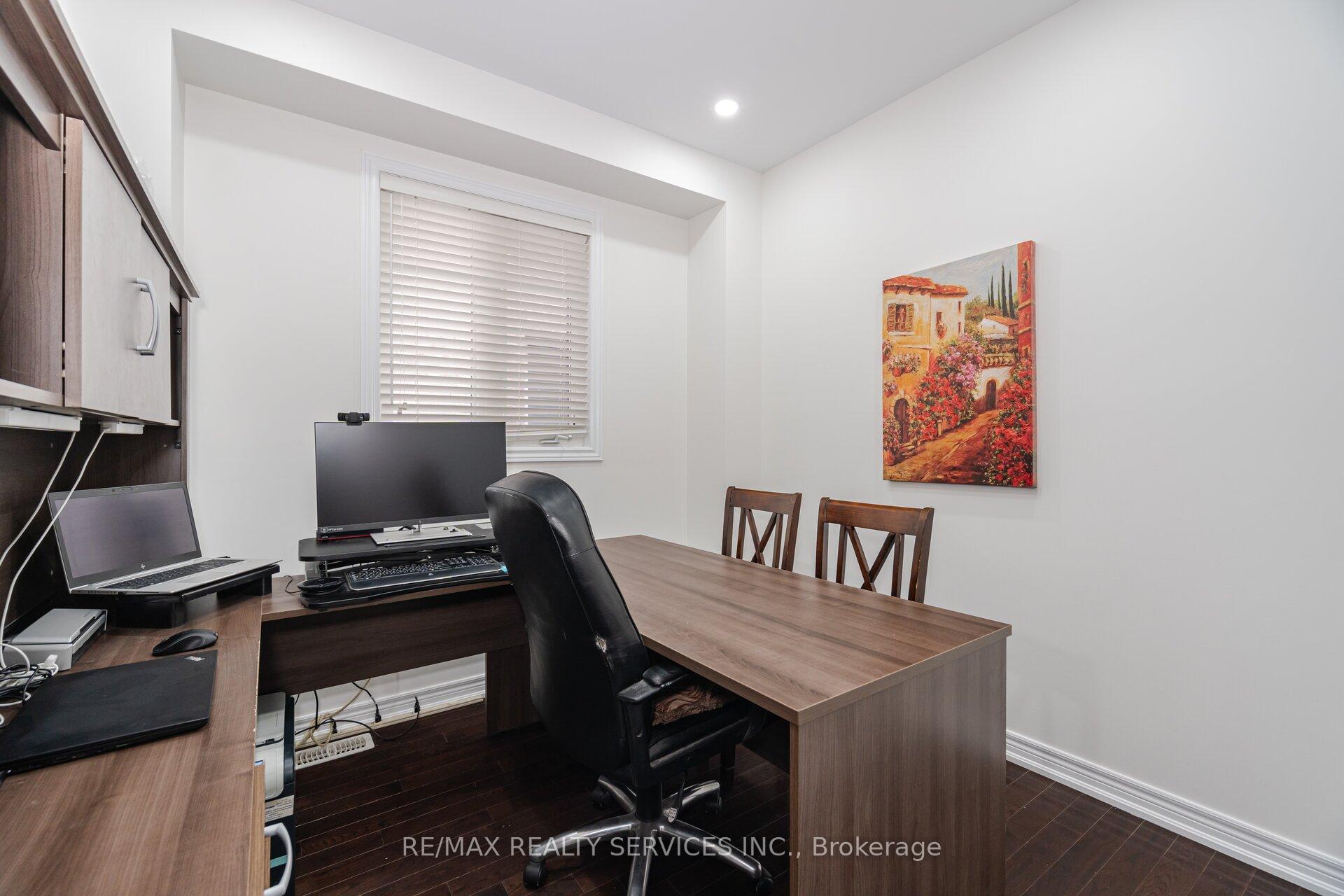 Photo 13 of 71 Vanderpool Crescent, Brampton, Bram East — HOMEH