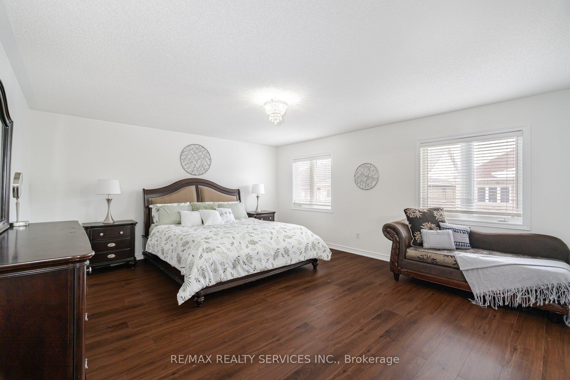 Photo 18 of 71 Vanderpool Crescent, Brampton, Bram East — HOMEH