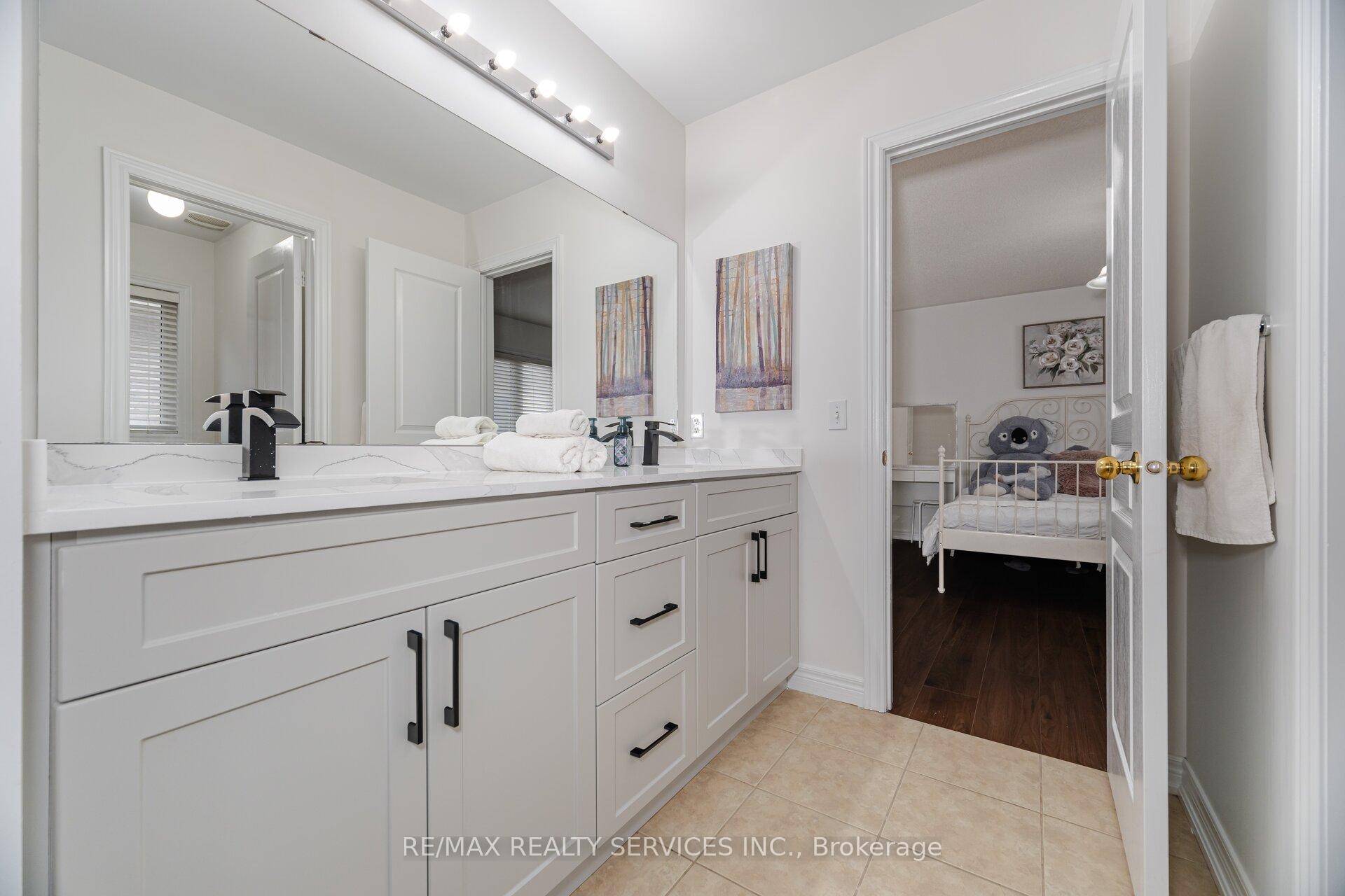 Photo 31 of 71 Vanderpool Crescent, Brampton, Bram East — HOMEH