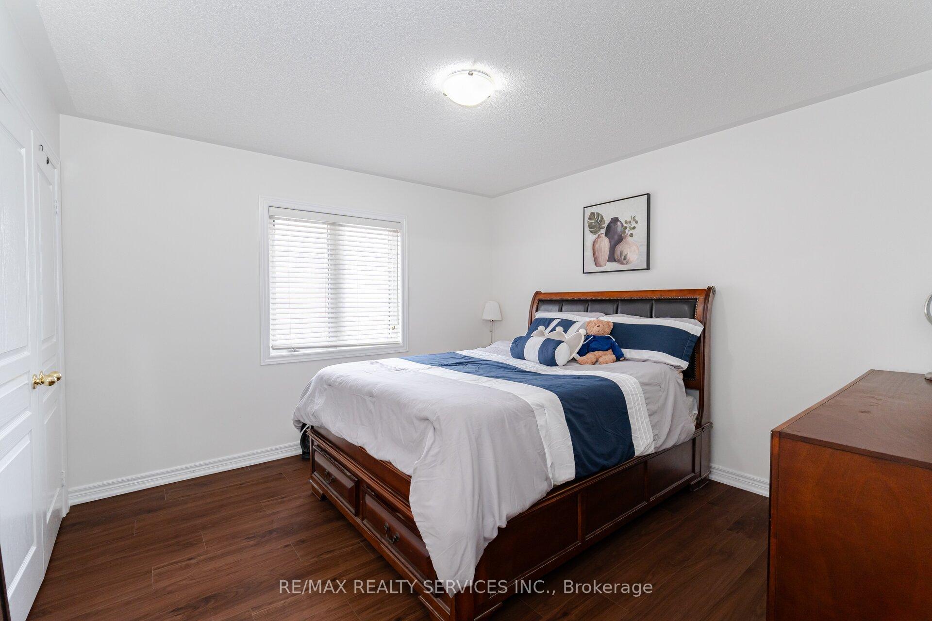 Photo 24 of 71 Vanderpool Crescent, Brampton, Bram East — HOMEH