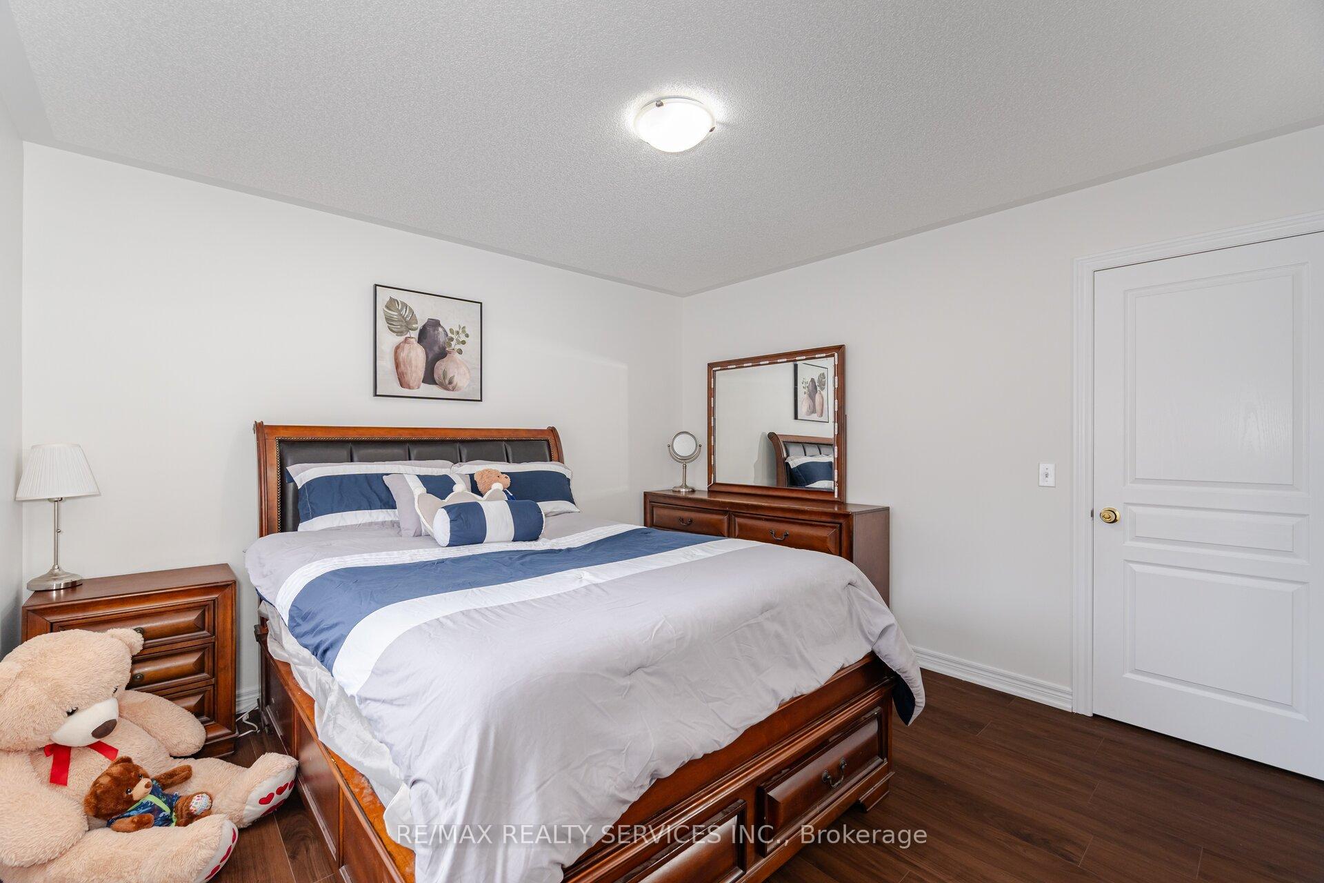 Photo 25 of 71 Vanderpool Crescent, Brampton, Bram East — HOMEH
