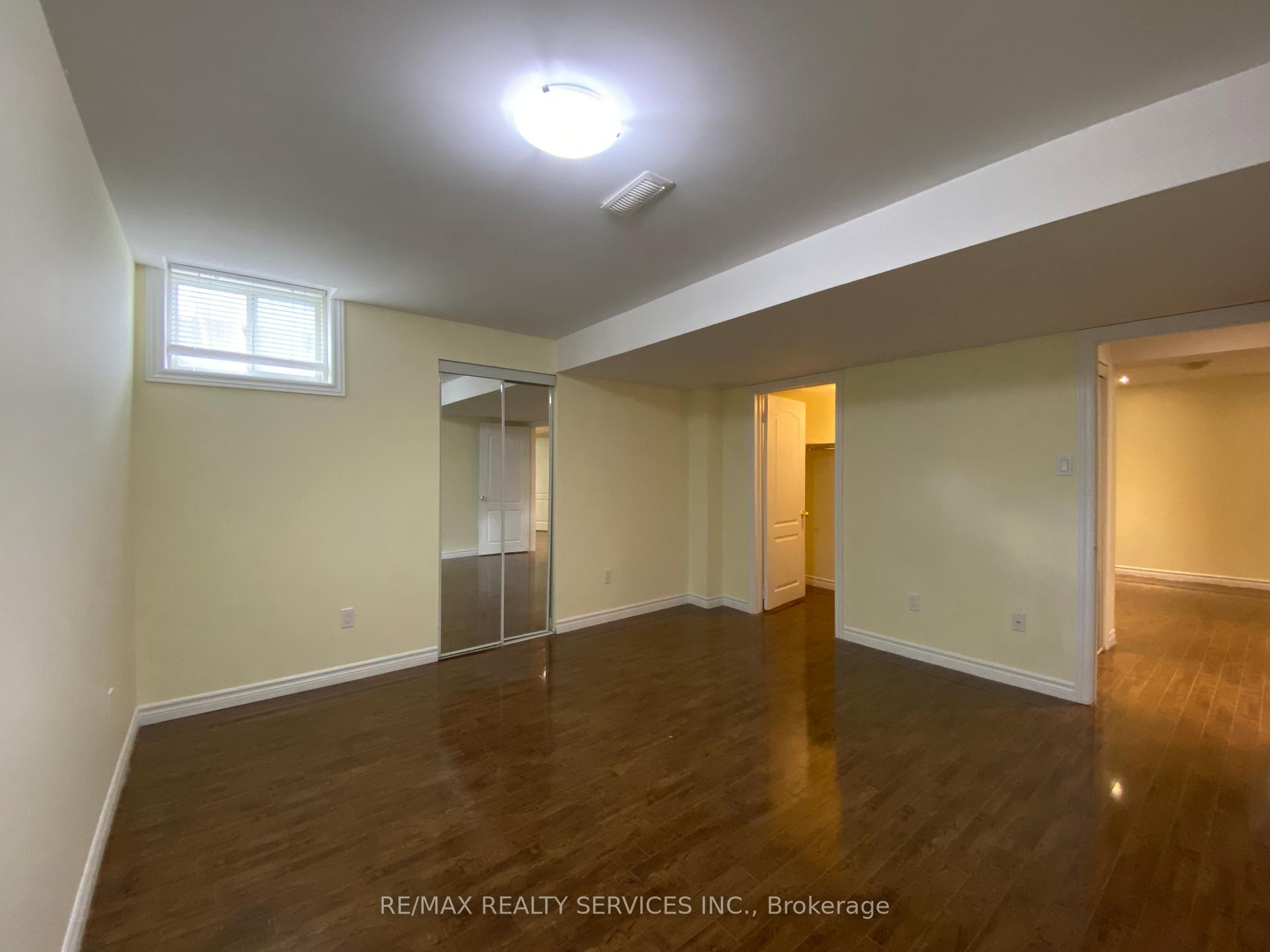 Photo 37 of 71 Vanderpool Crescent, Brampton, Bram East — HOMEH