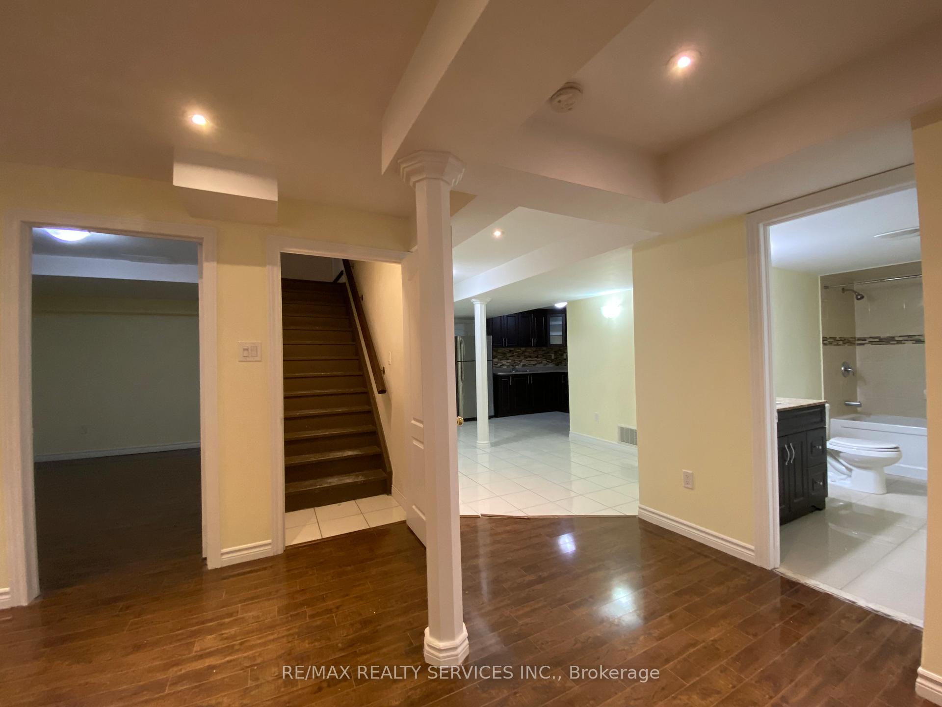 Photo 34 of 71 Vanderpool Crescent, Brampton, Bram East — HOMEH