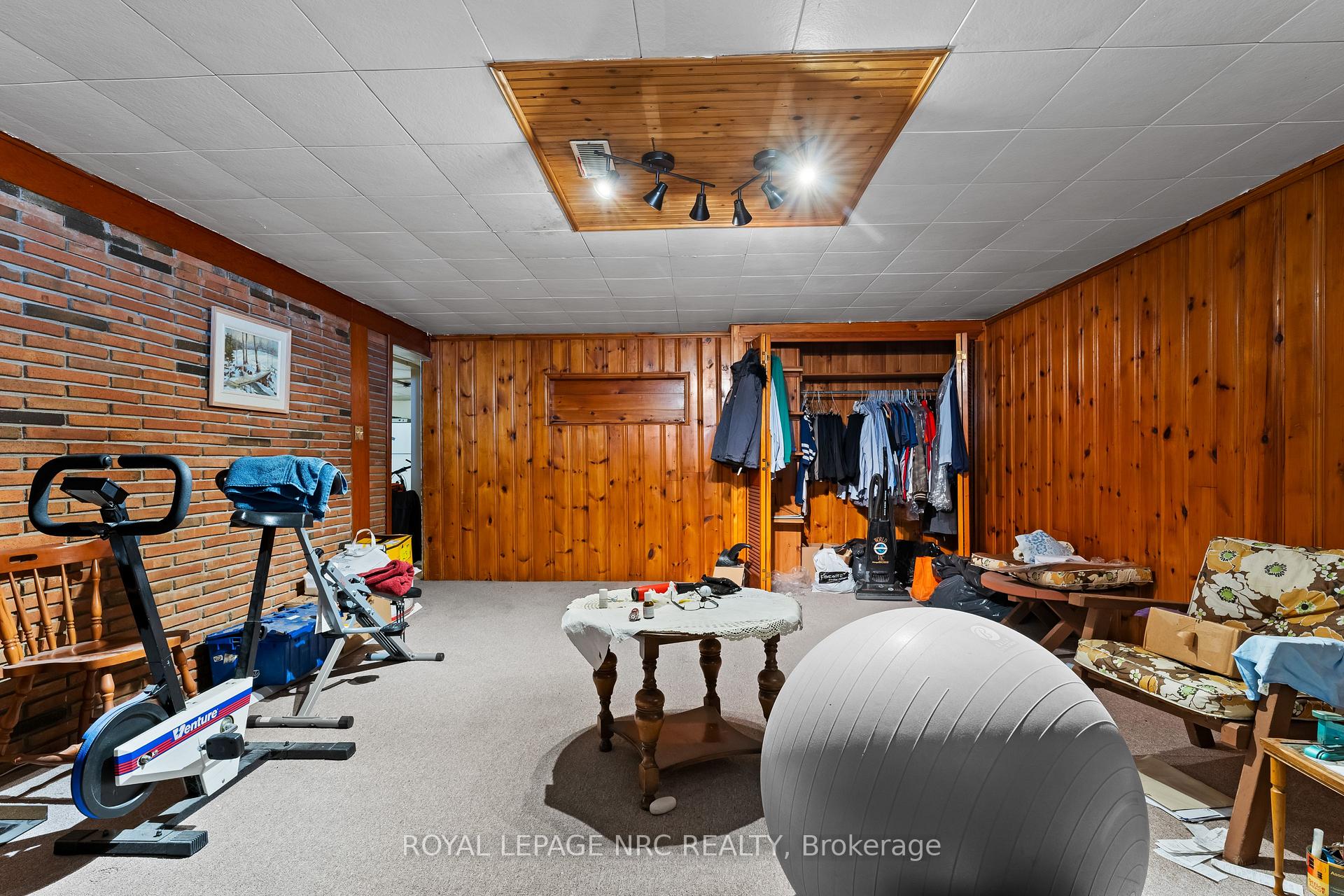 Photo 25 of 1053 Maplehurst Avenue, Burlington, LaSalle — HOMEH