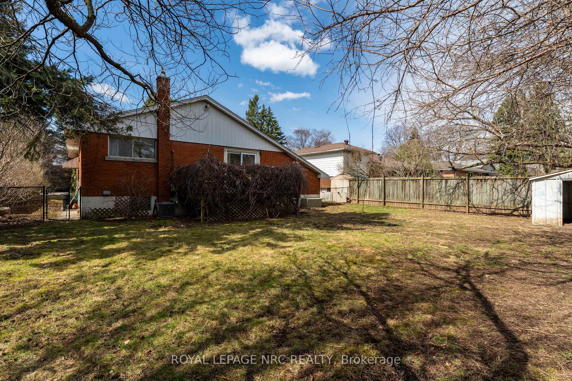Photo 28 of 1053 Maplehurst Avenue, Burlington, LaSalle — HOMEH
