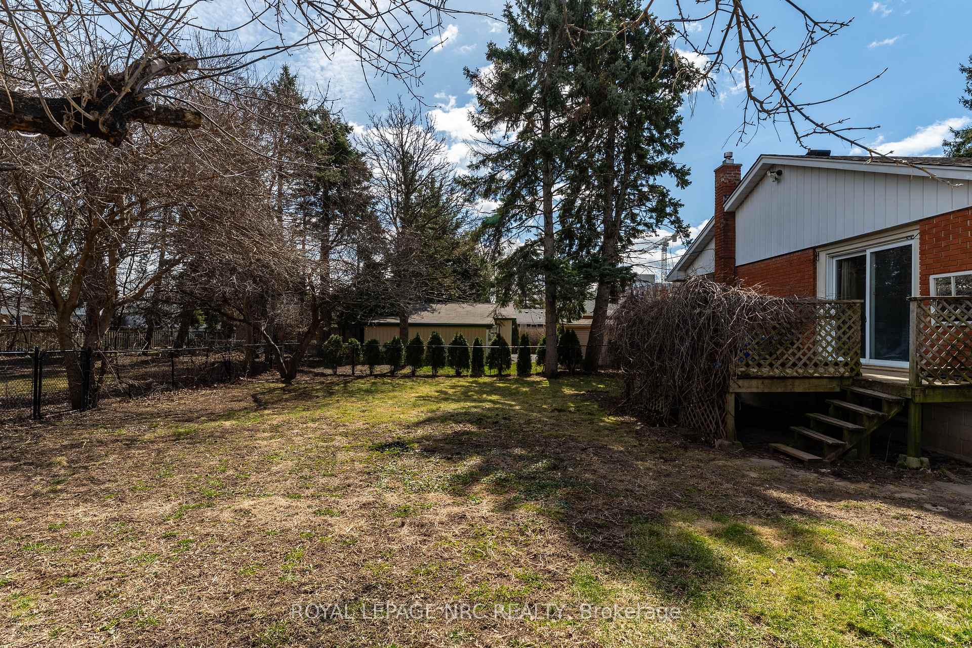 Photo 29 of 1053 Maplehurst Avenue, Burlington, LaSalle — HOMEH