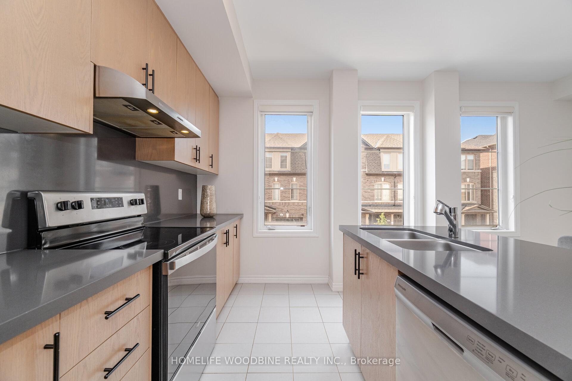 Photo 10 of 15 Arcola Street, Brampton, Goreway Drive Corridor — HOMEH