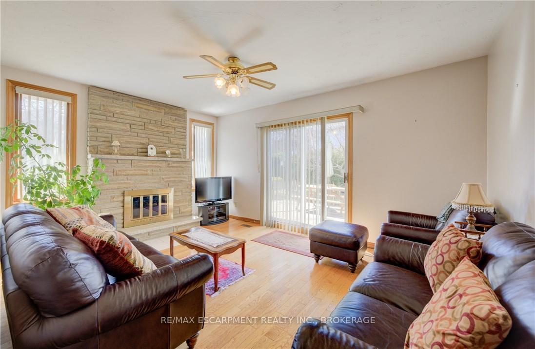 Photo 13 of 9 Stonecliff Court, Hamilton, Gilkson — HOMEH