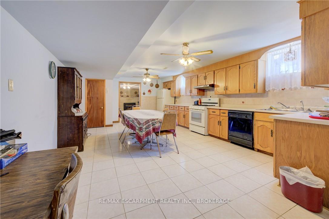 Photo 18 of 9 Stonecliff Court, Hamilton, Gilkson — HOMEH