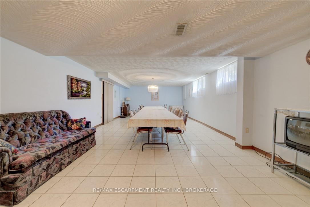 Photo 20 of 9 Stonecliff Court, Hamilton, Gilkson — HOMEH